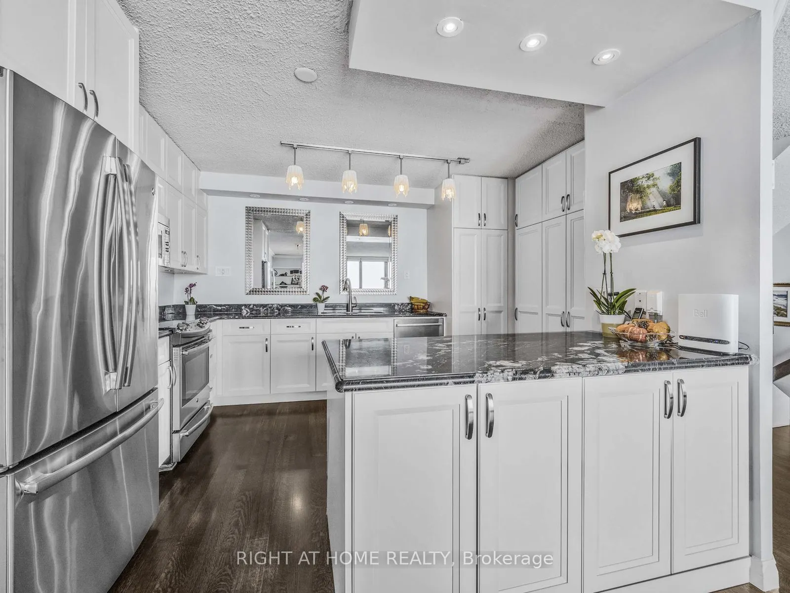 33 Harbour Square, #1624