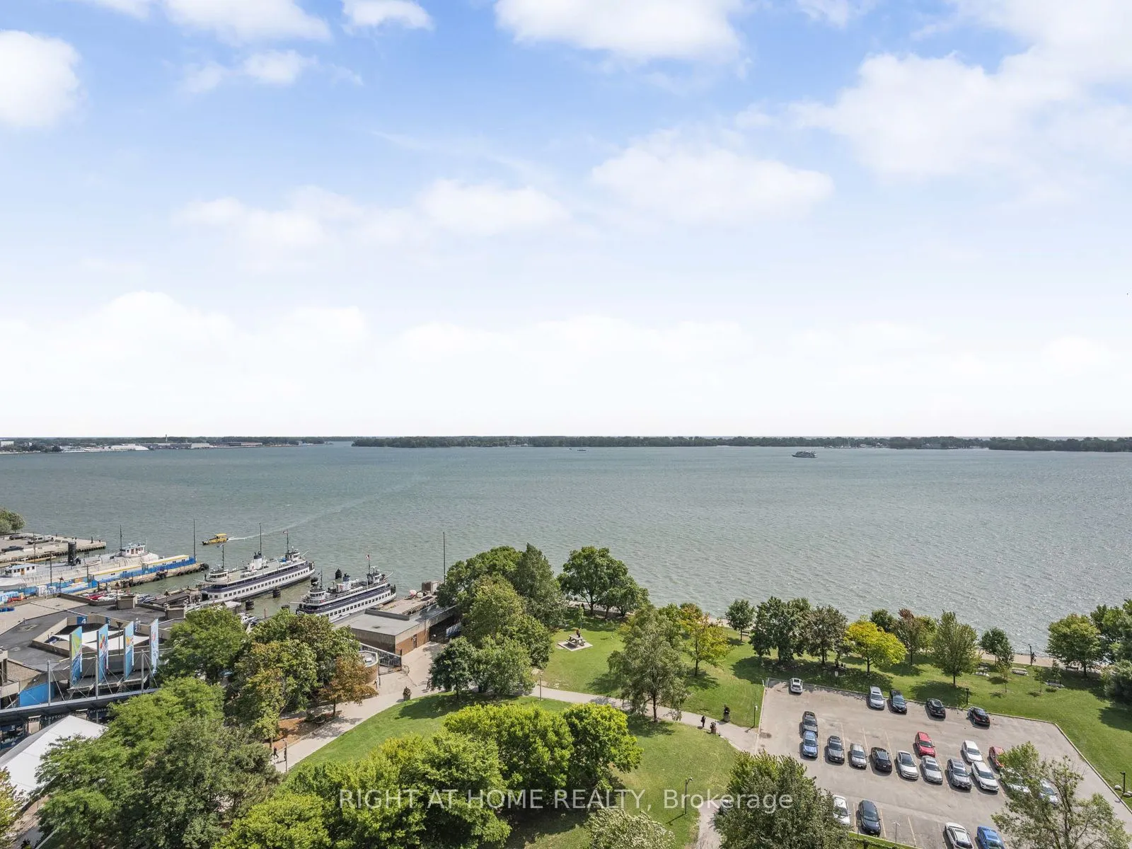 33 Harbour Square, #1624