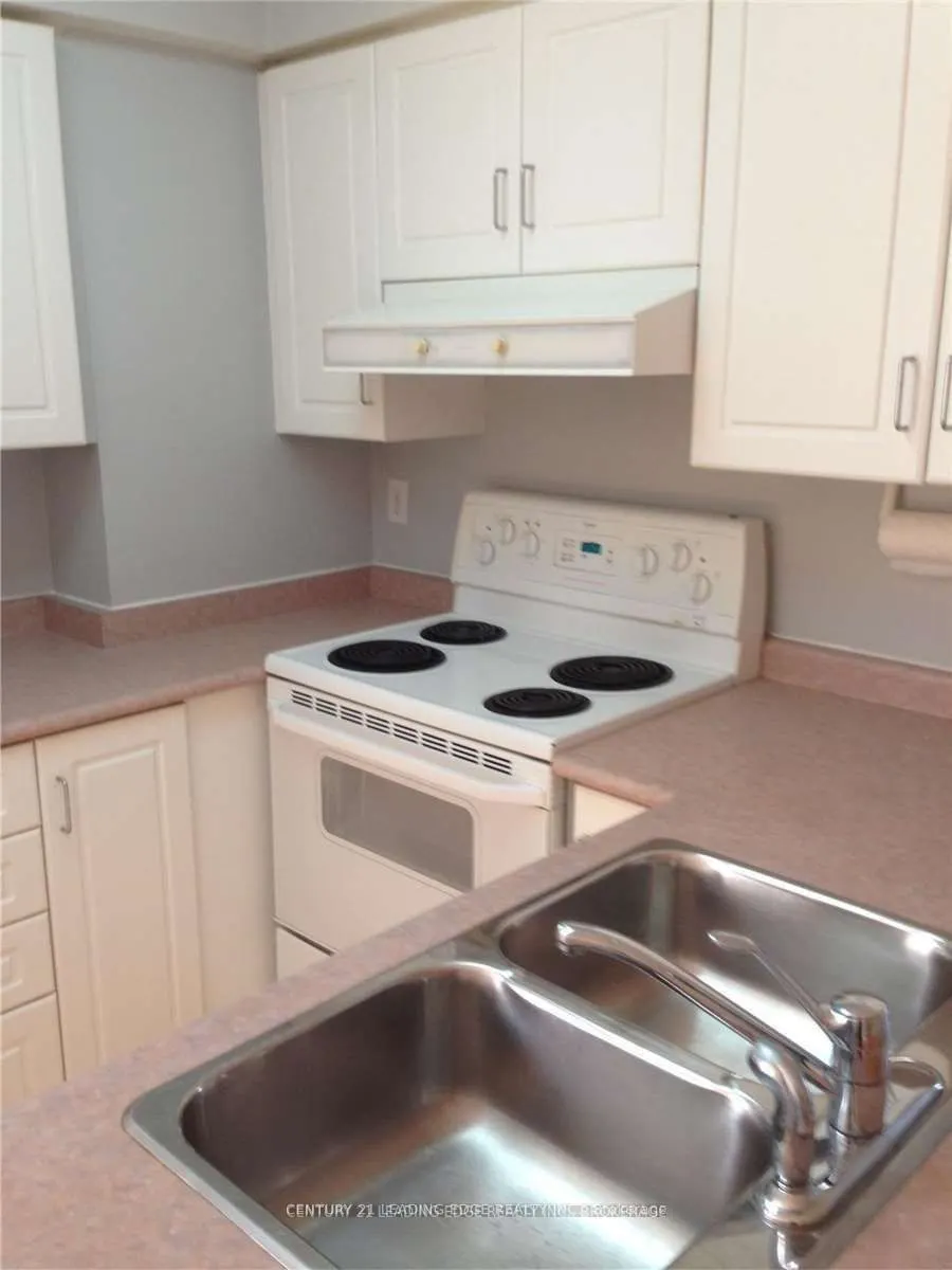 43 Eglinton Avenue E, #1110