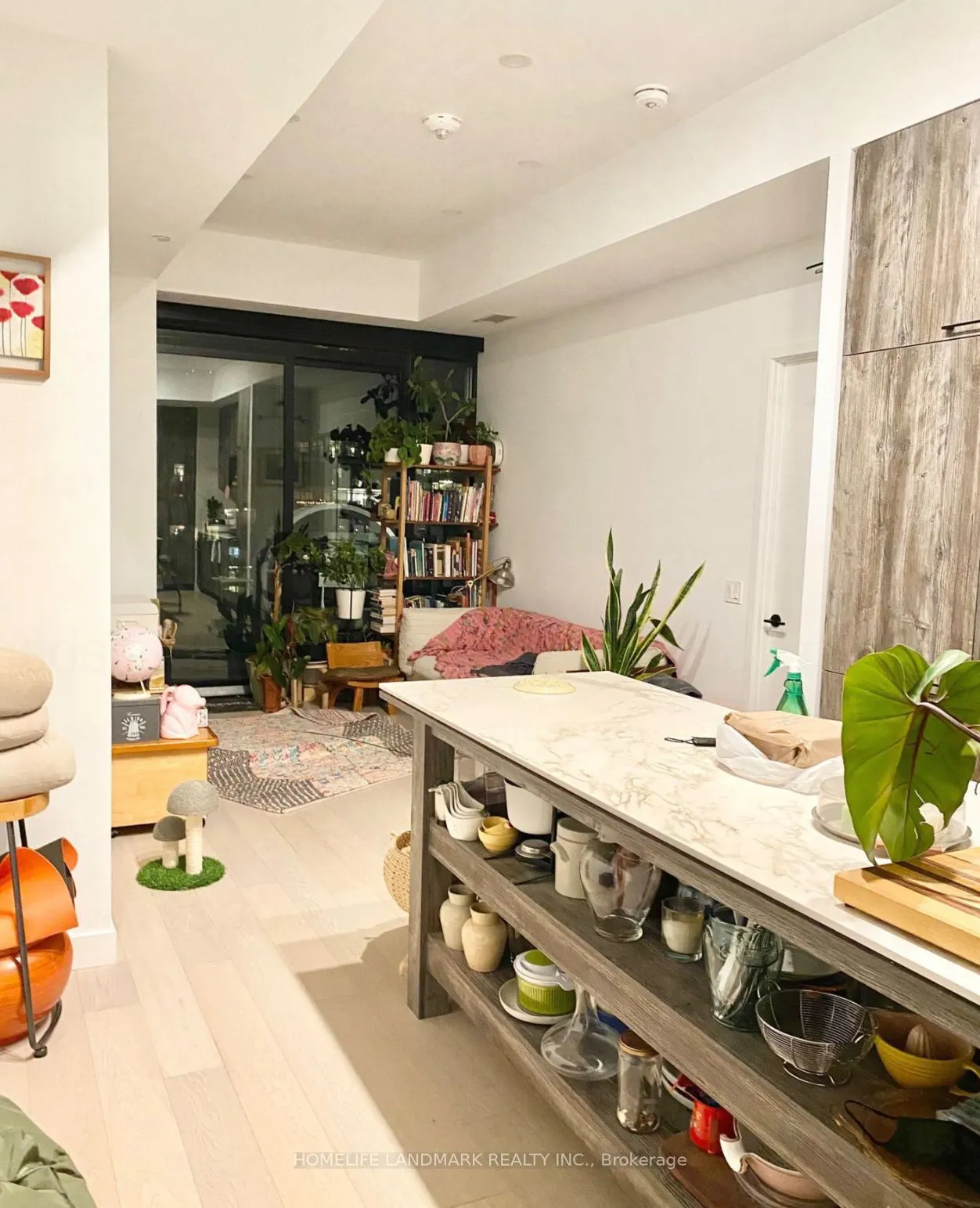 505 Richmond Street W, #427