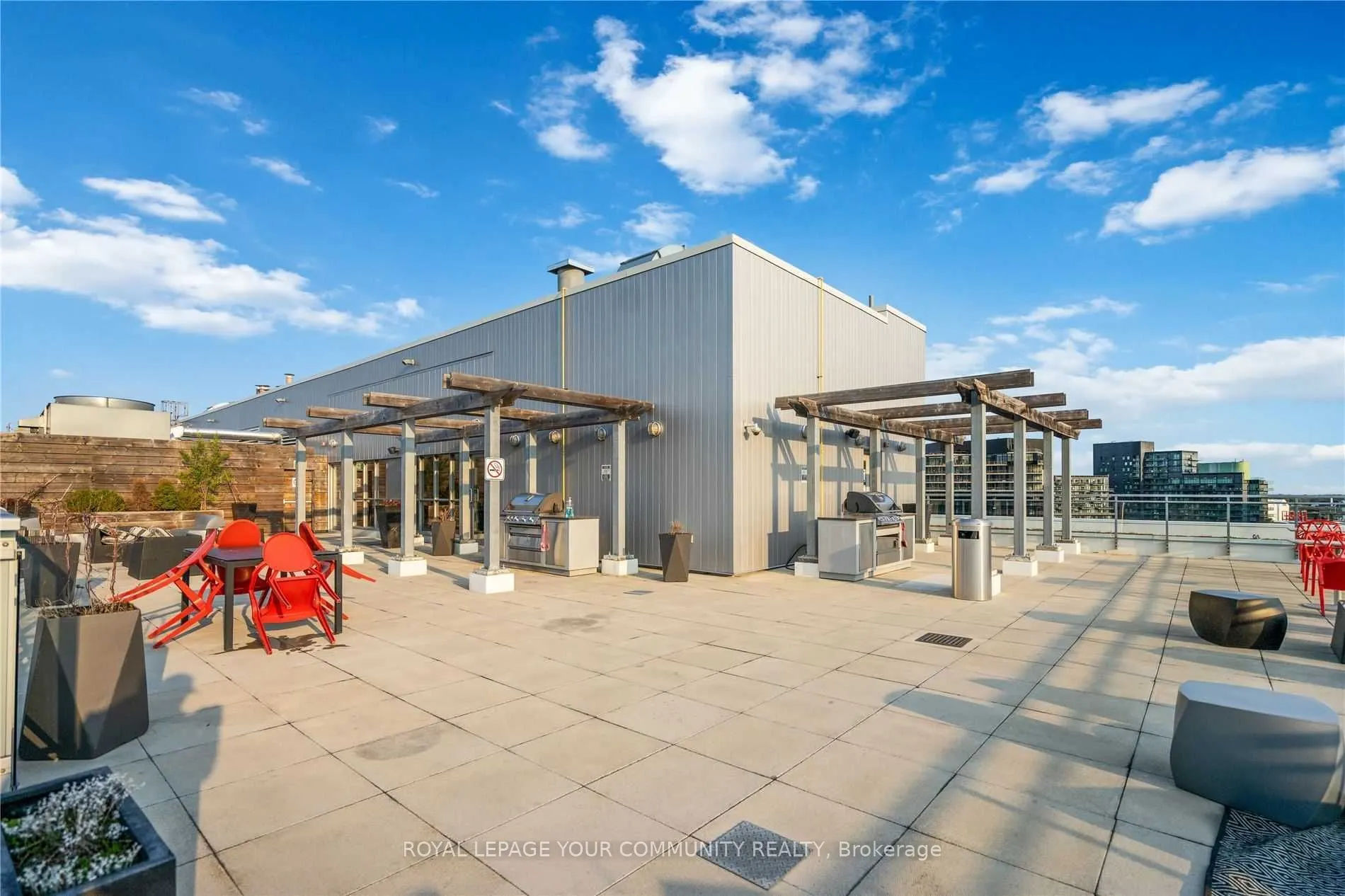 569 King Street E, #304
