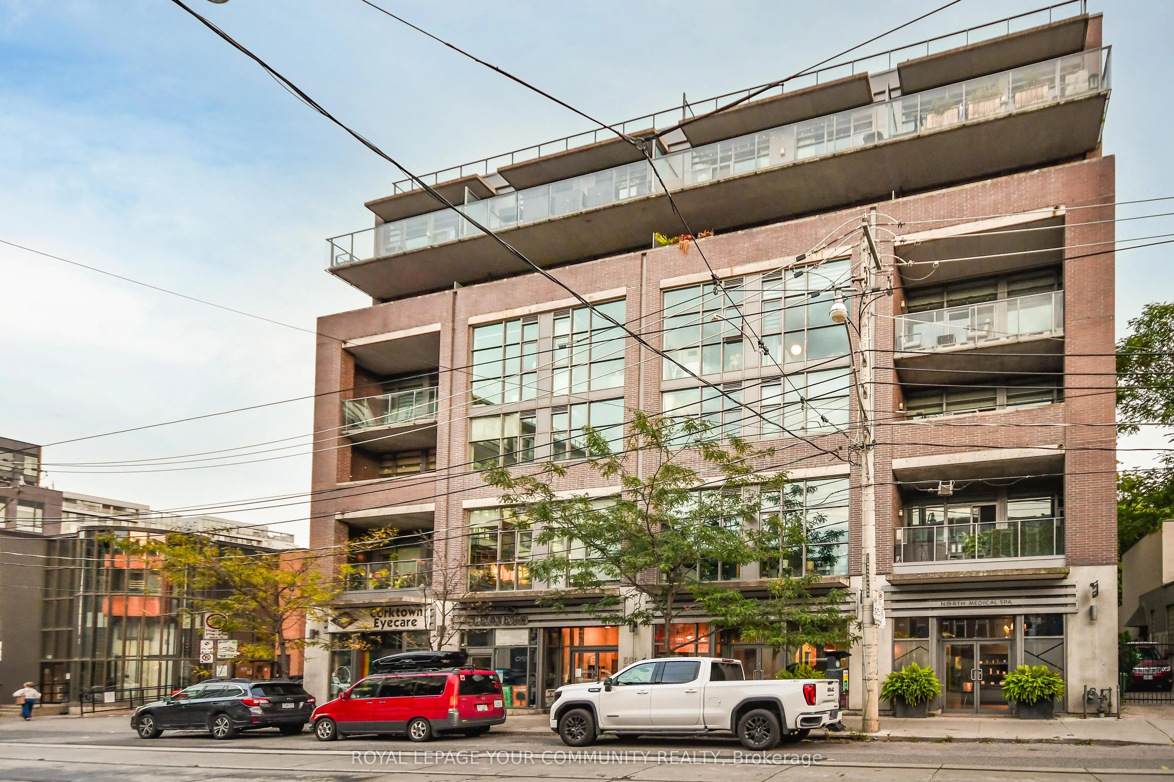 569 King Street E, #304