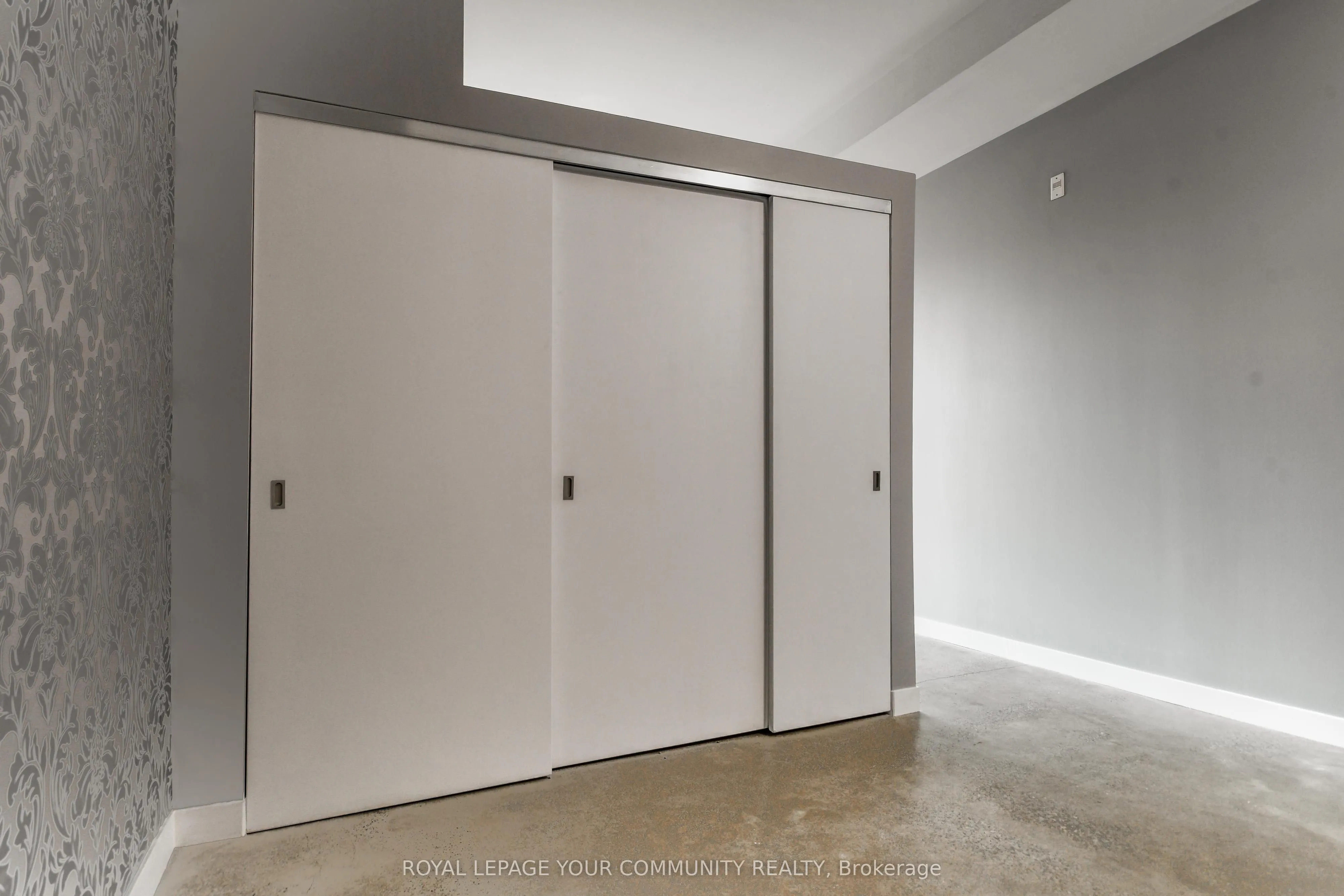 569 King Street E, #304