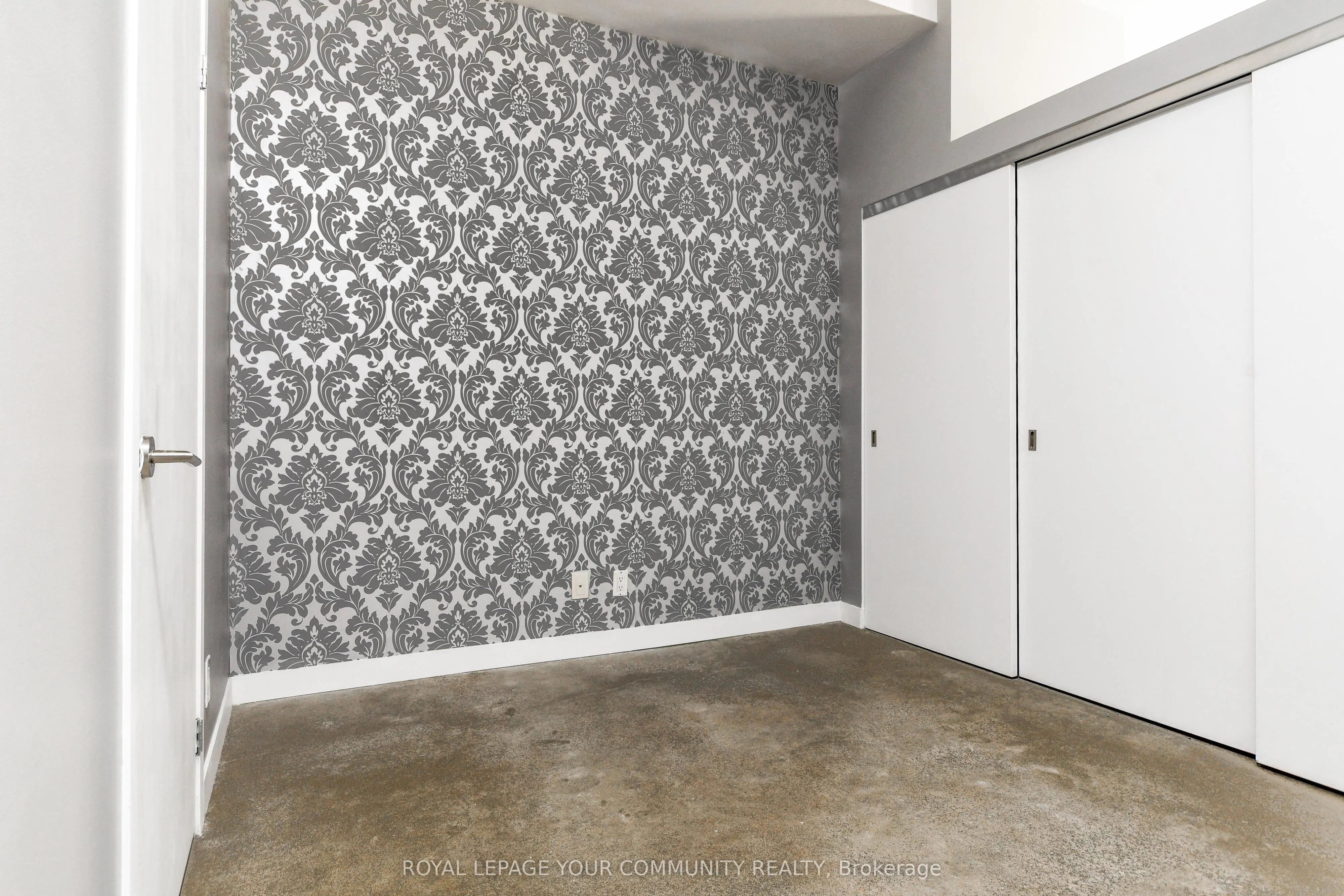 569 King Street E, #304