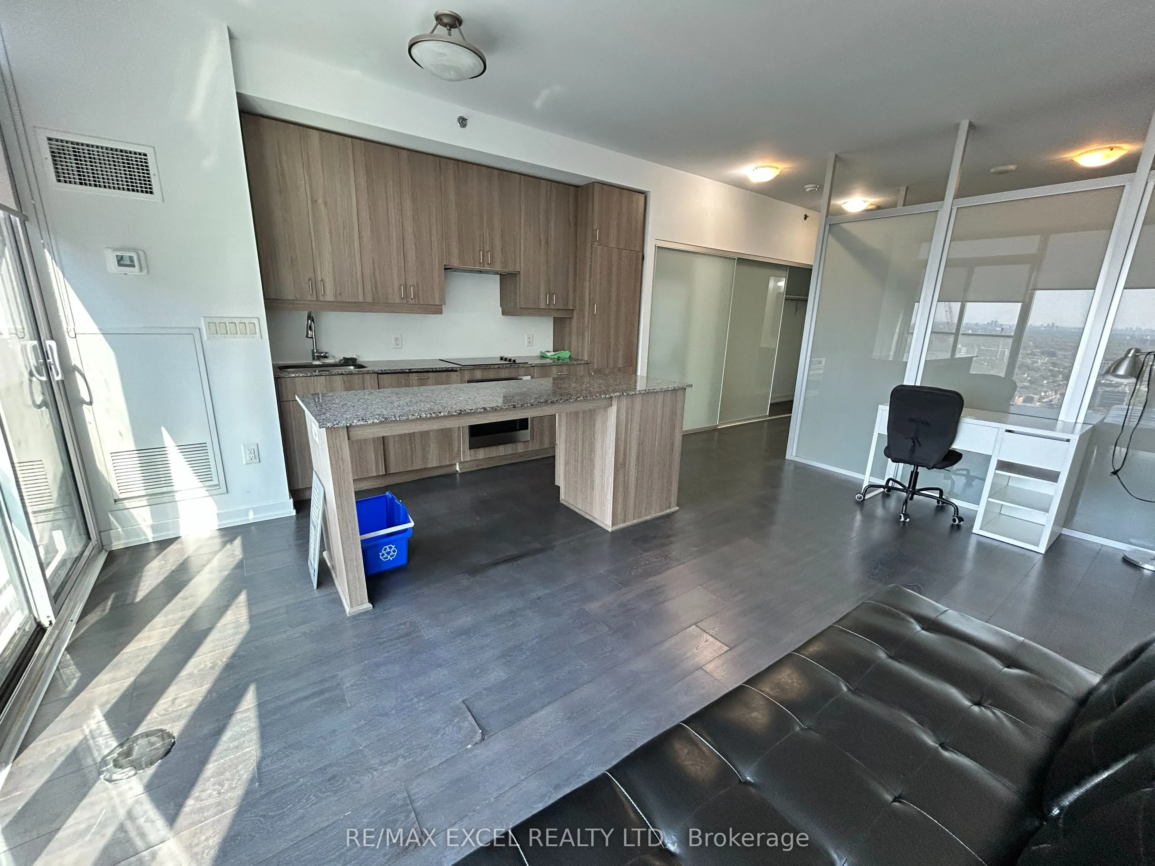 426 University Avenue, #3502