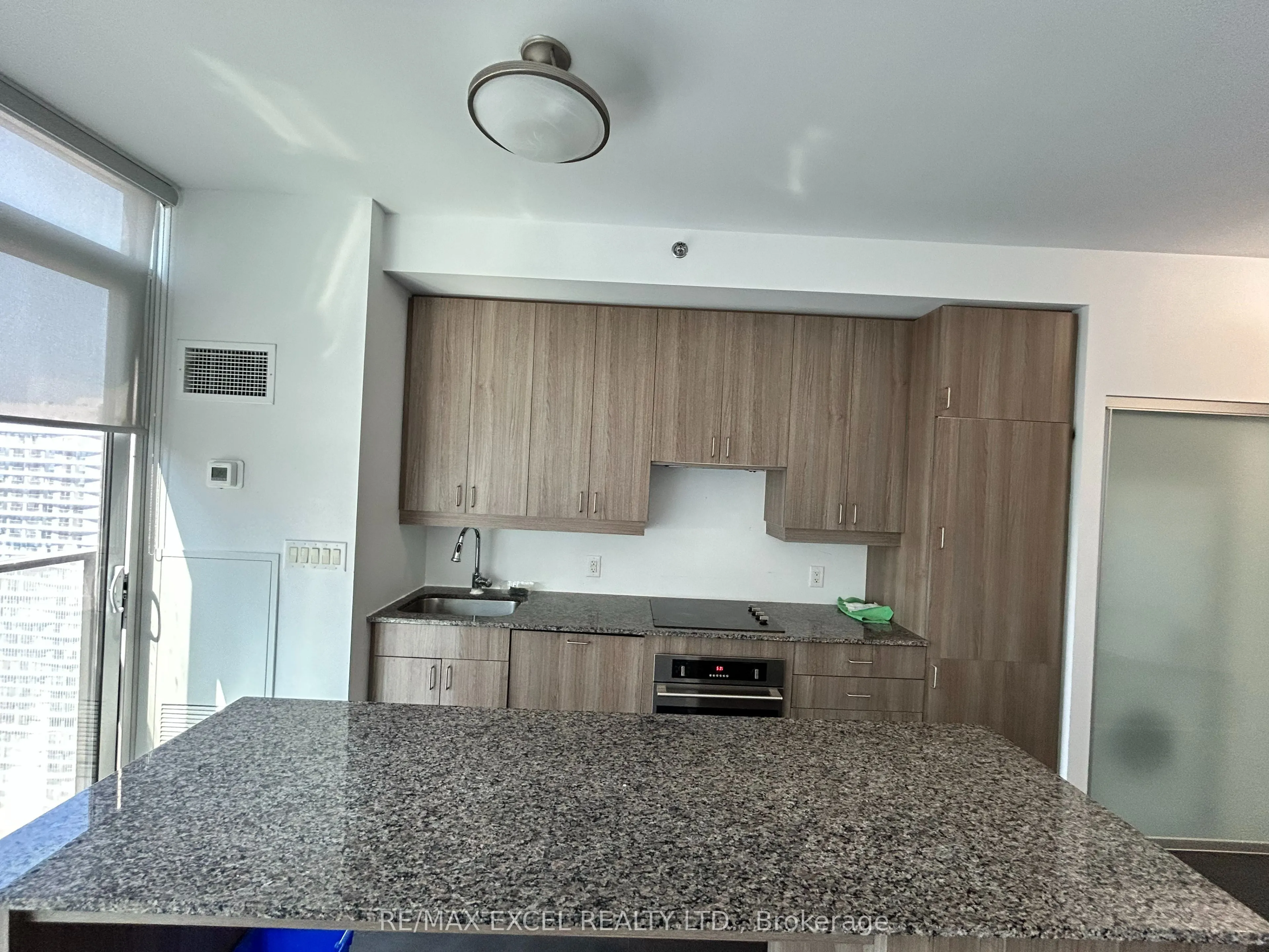 426 University Avenue, #3502