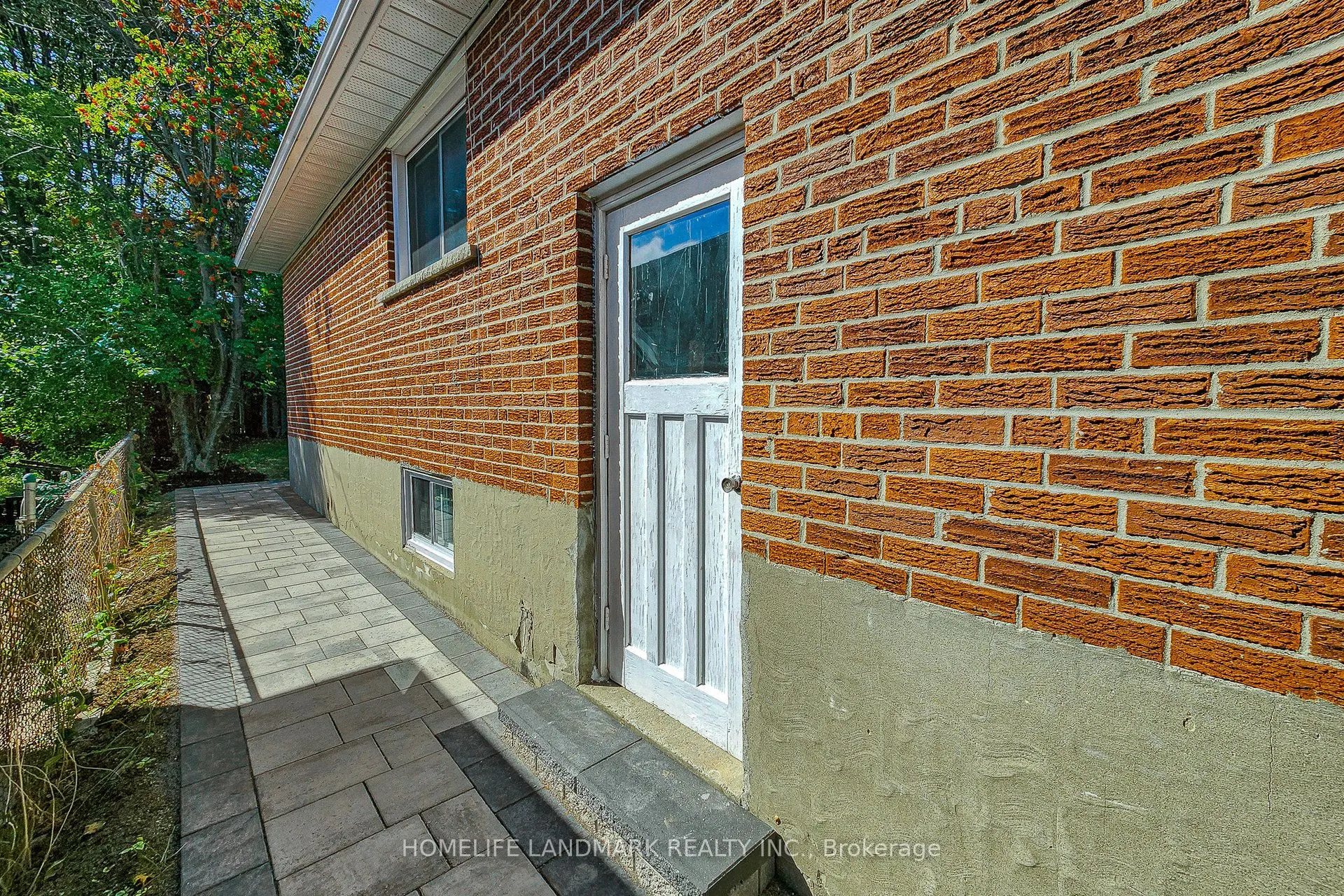 17 Oldborough Circle