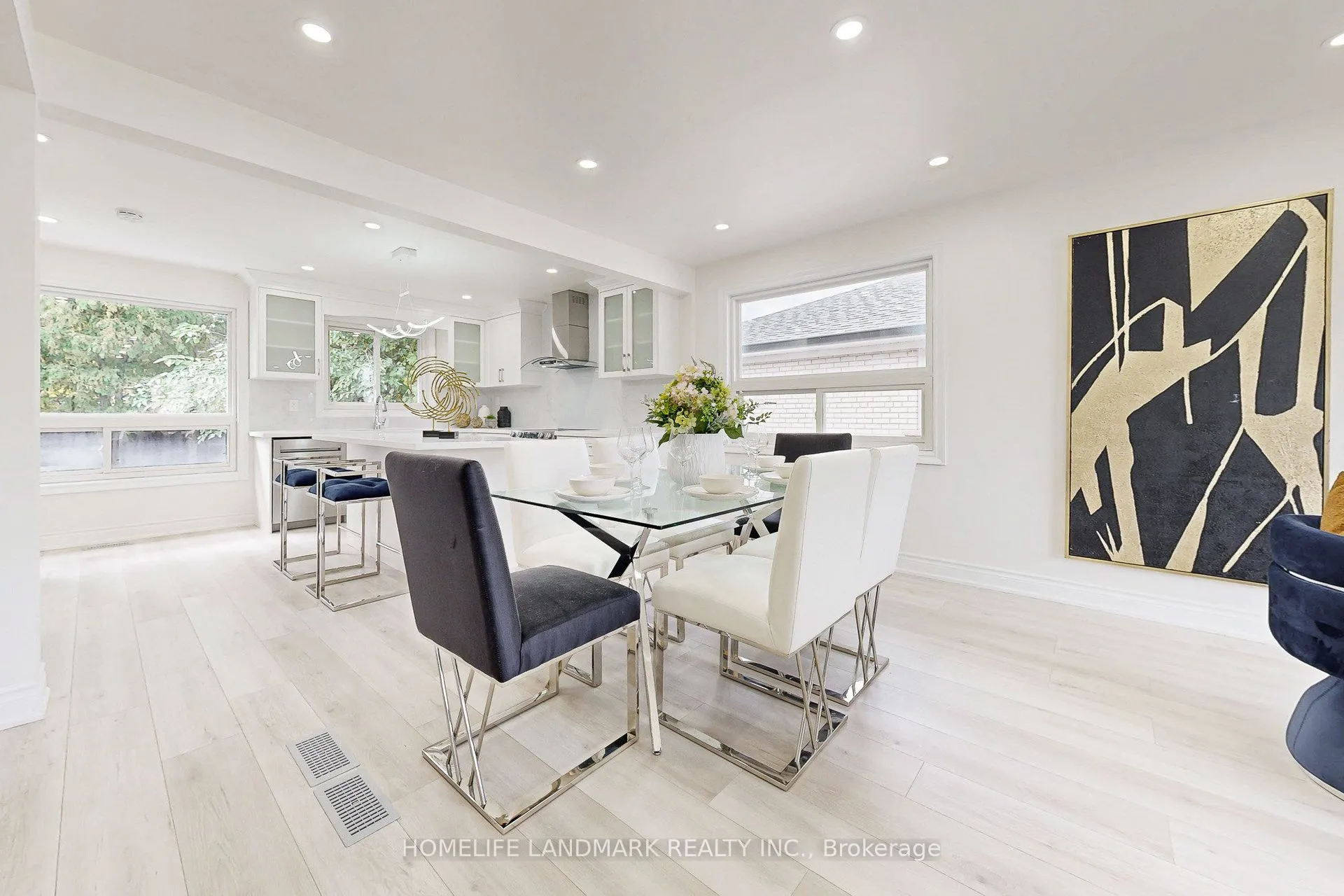 17 Oldborough Circle