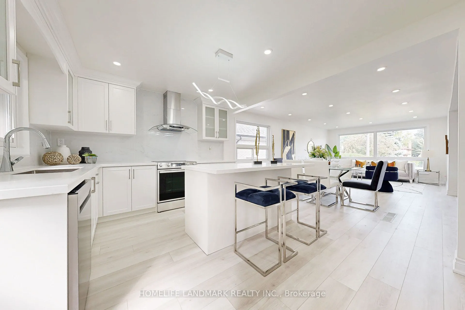17 Oldborough Circle