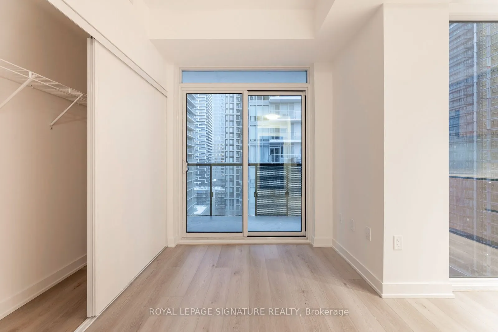 117 Broadway Avenue, #1703