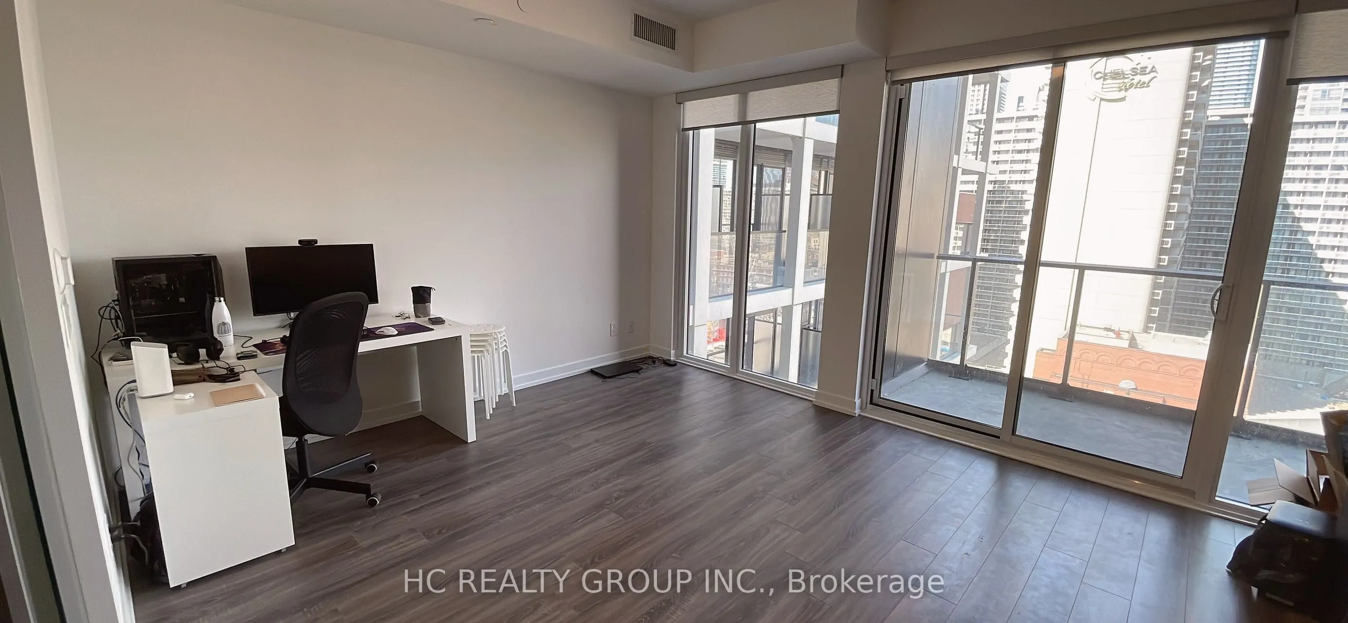 20 Edward Street, #1321