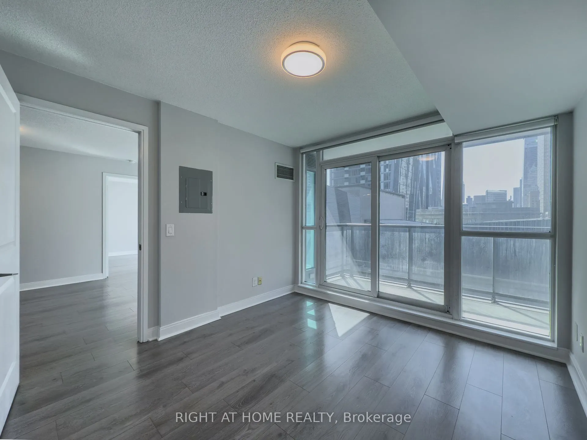 1 Scott Street, #806