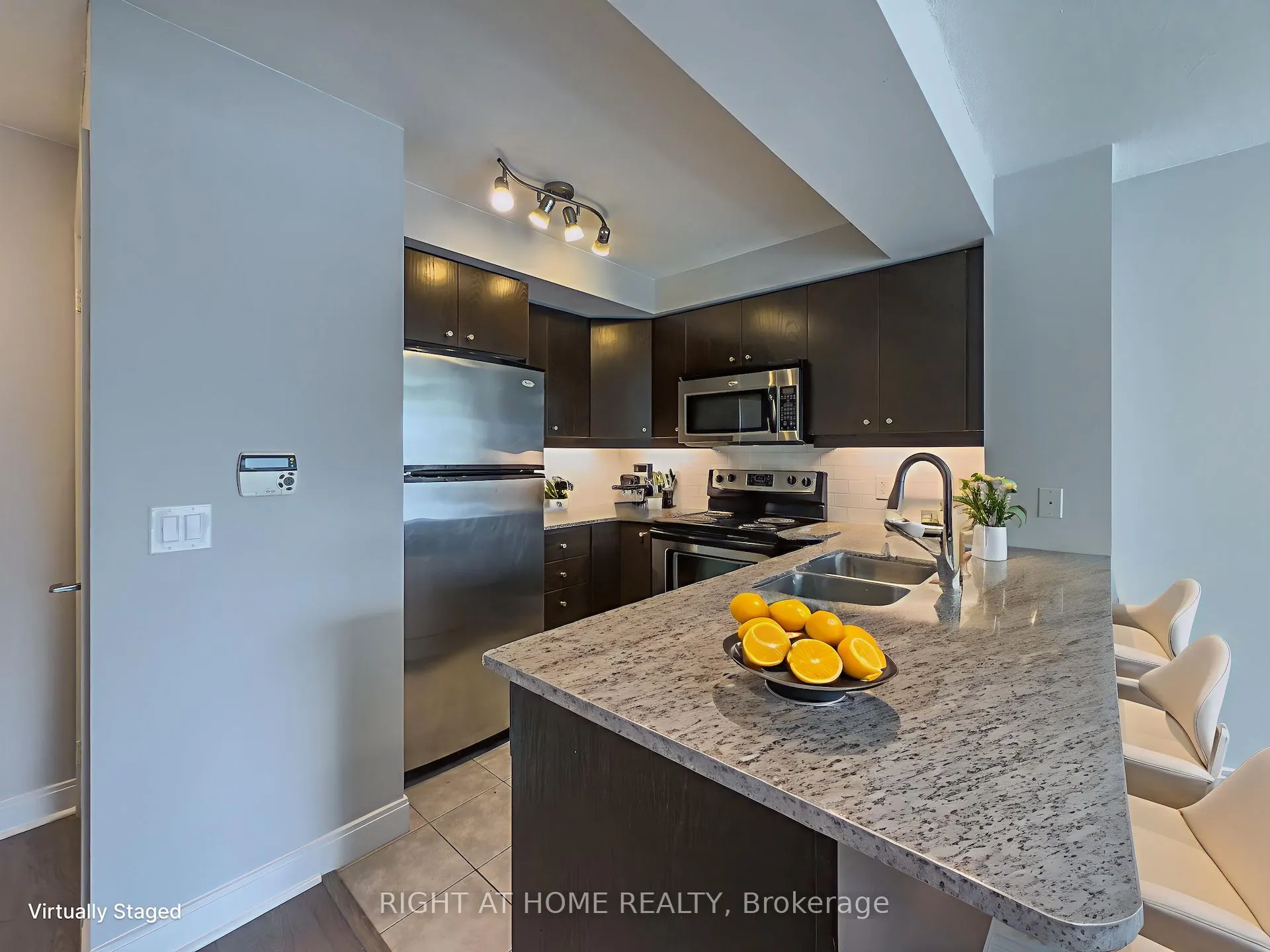 1 Scott Street, #806