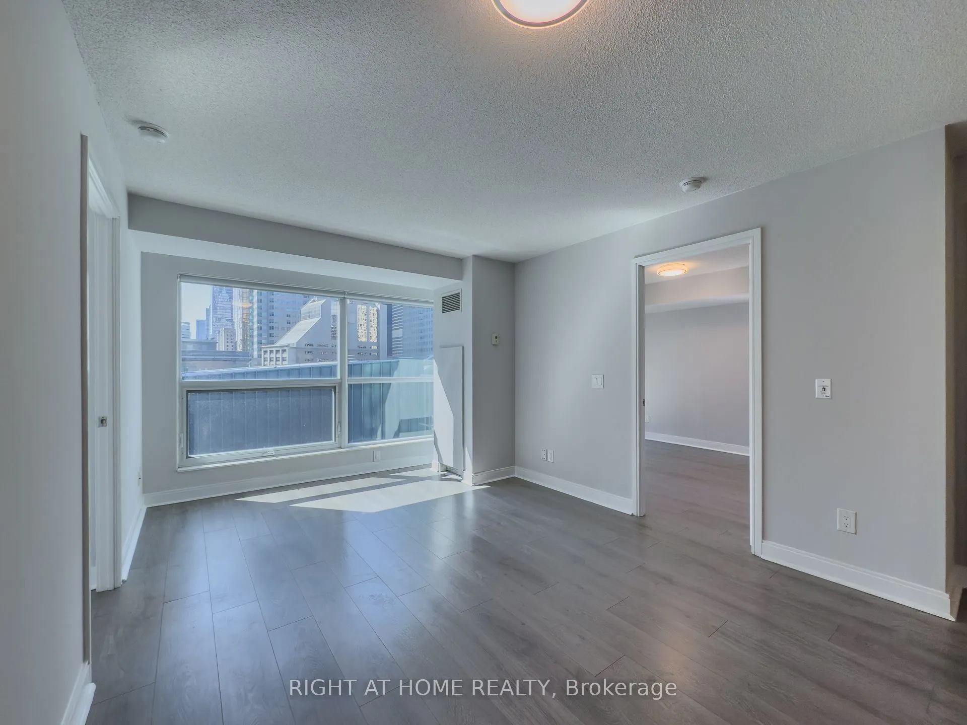 1 Scott Street, #806