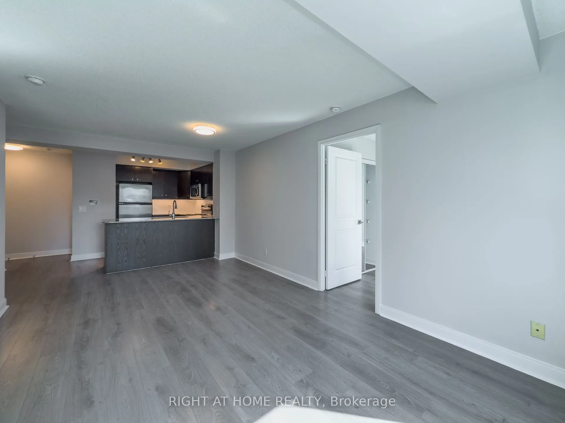 1 Scott Street, #806