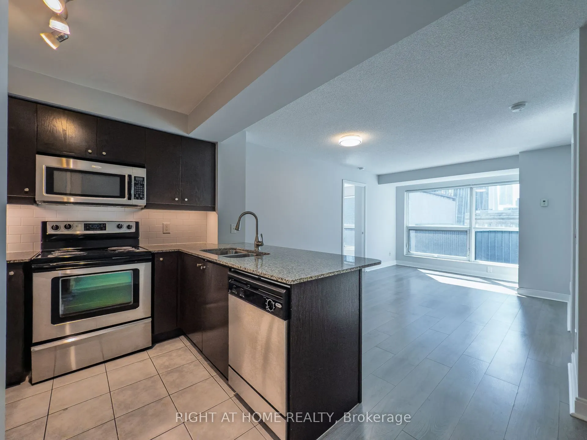 1 Scott Street, #806