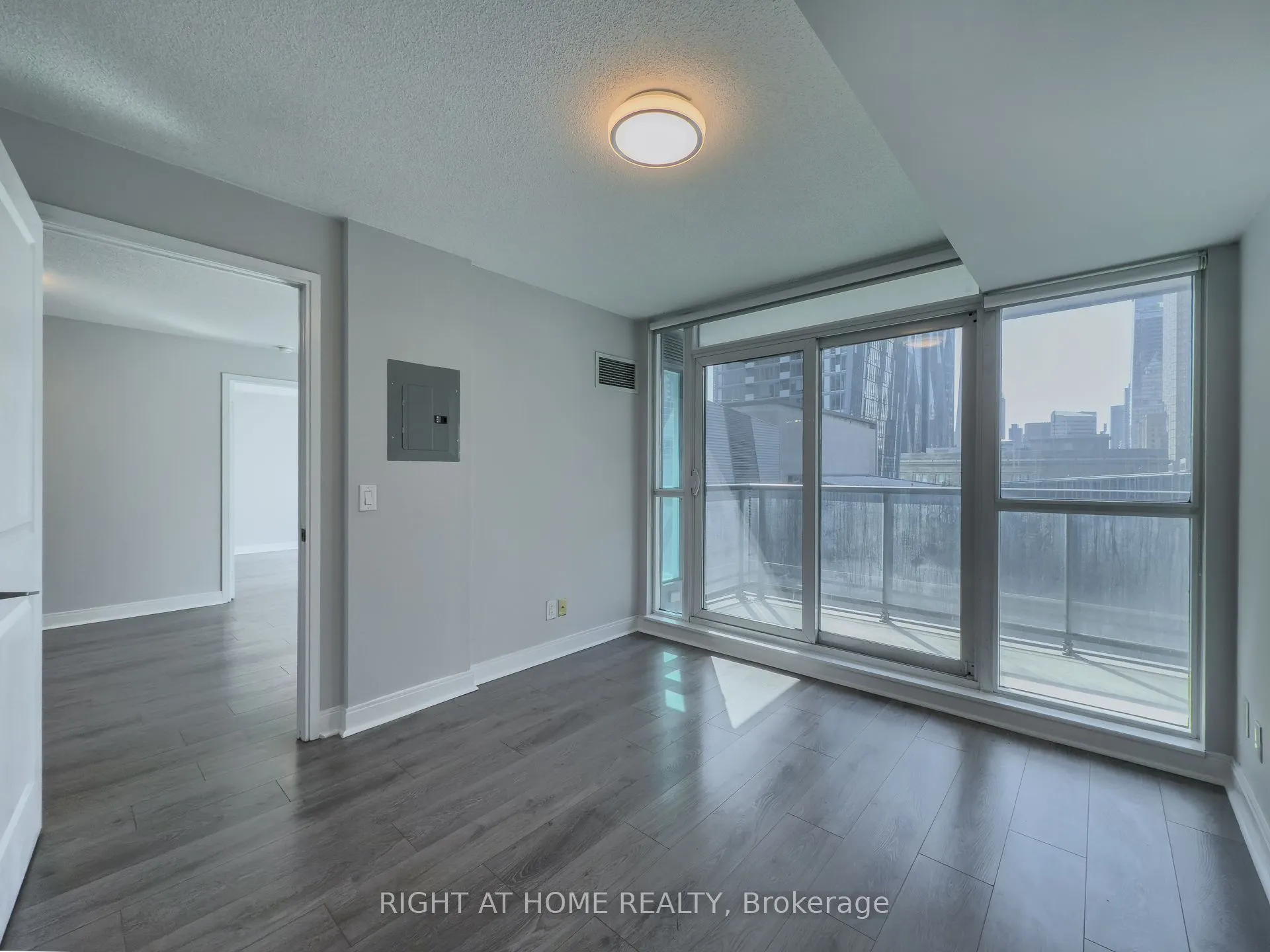 1 Scott Street, #806