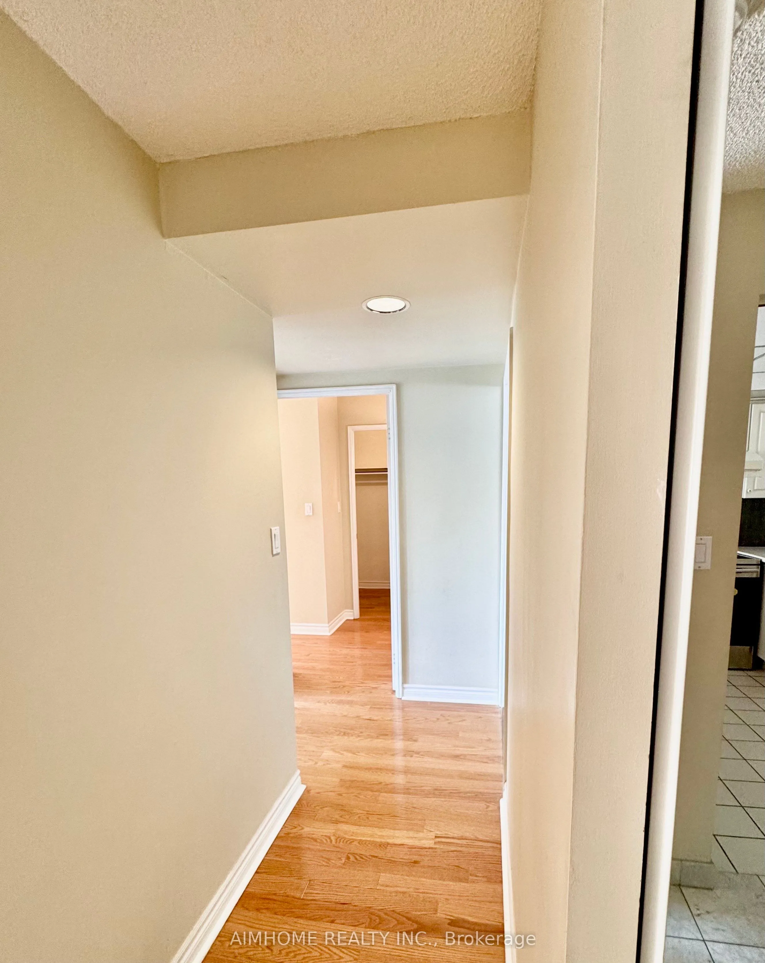 28 Hollywood Avenue, #708