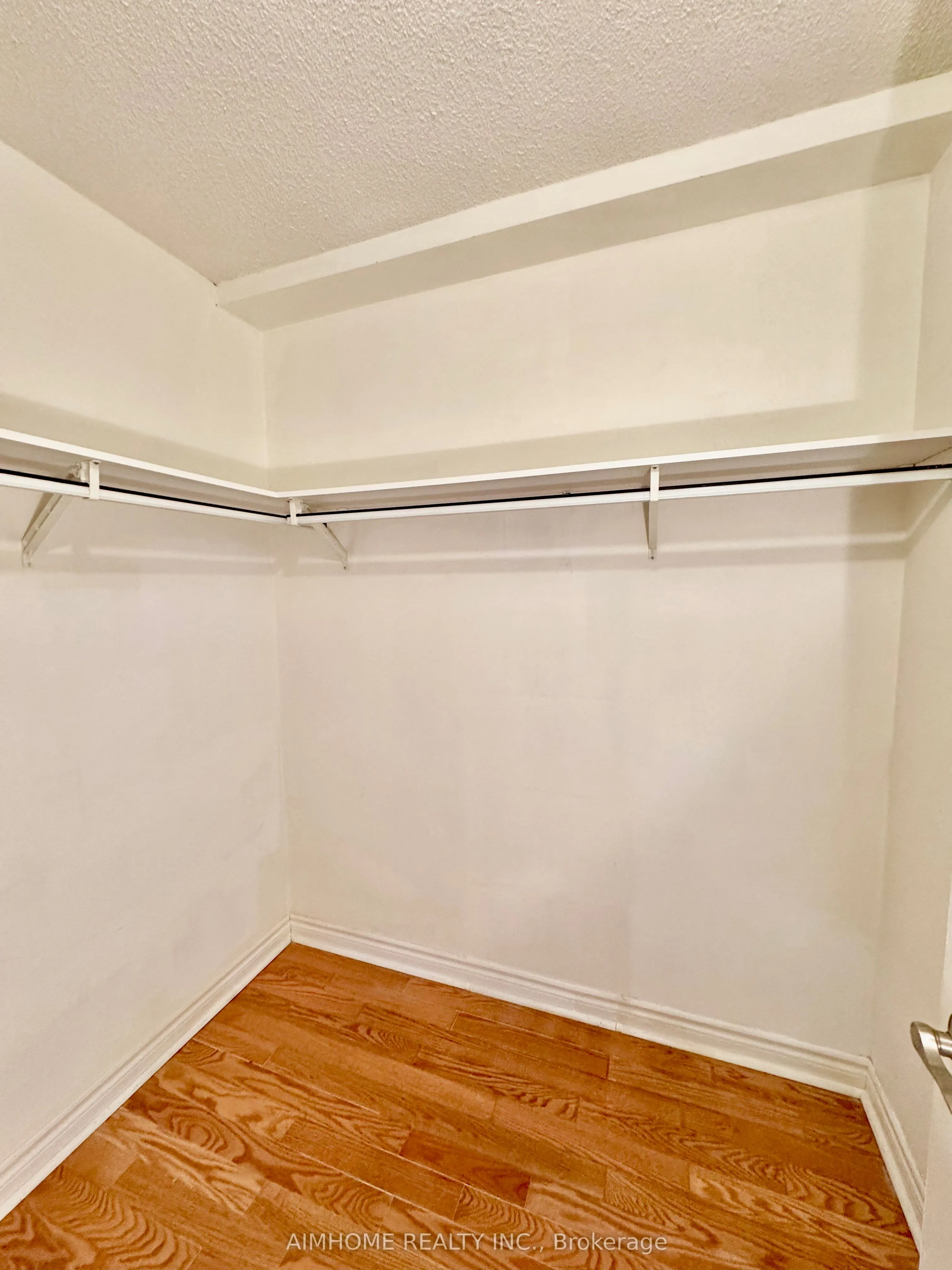 28 Hollywood Avenue, #708