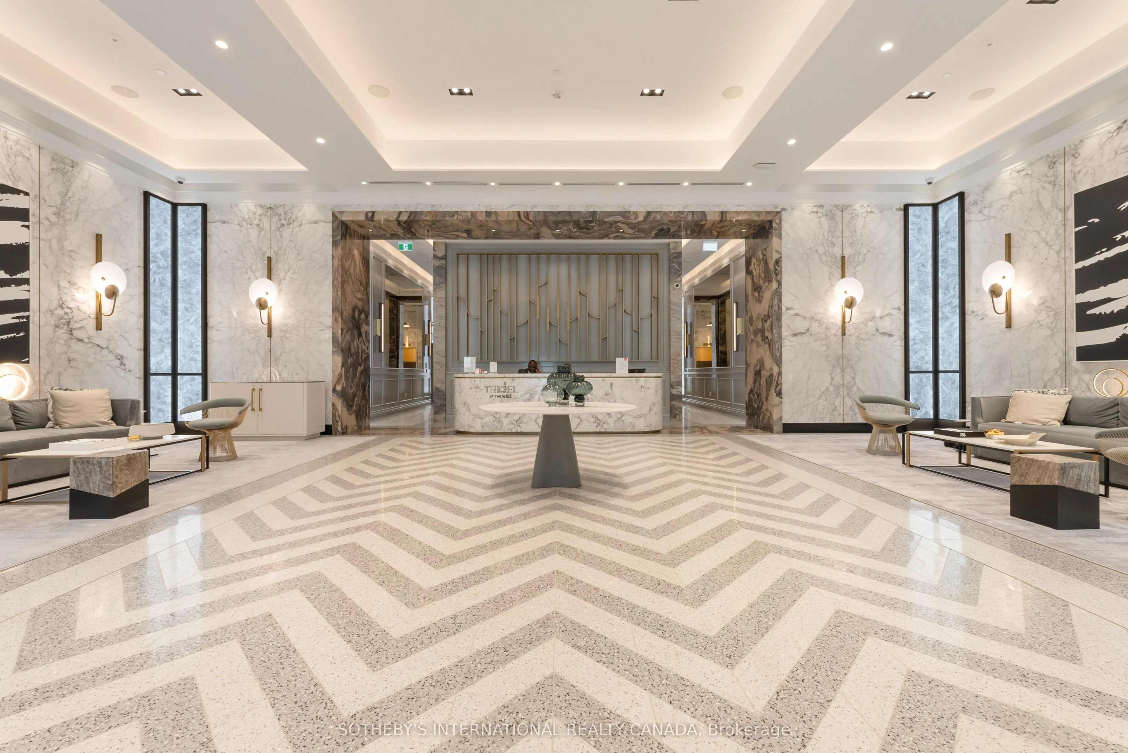 455 Wellington Street W, #1105