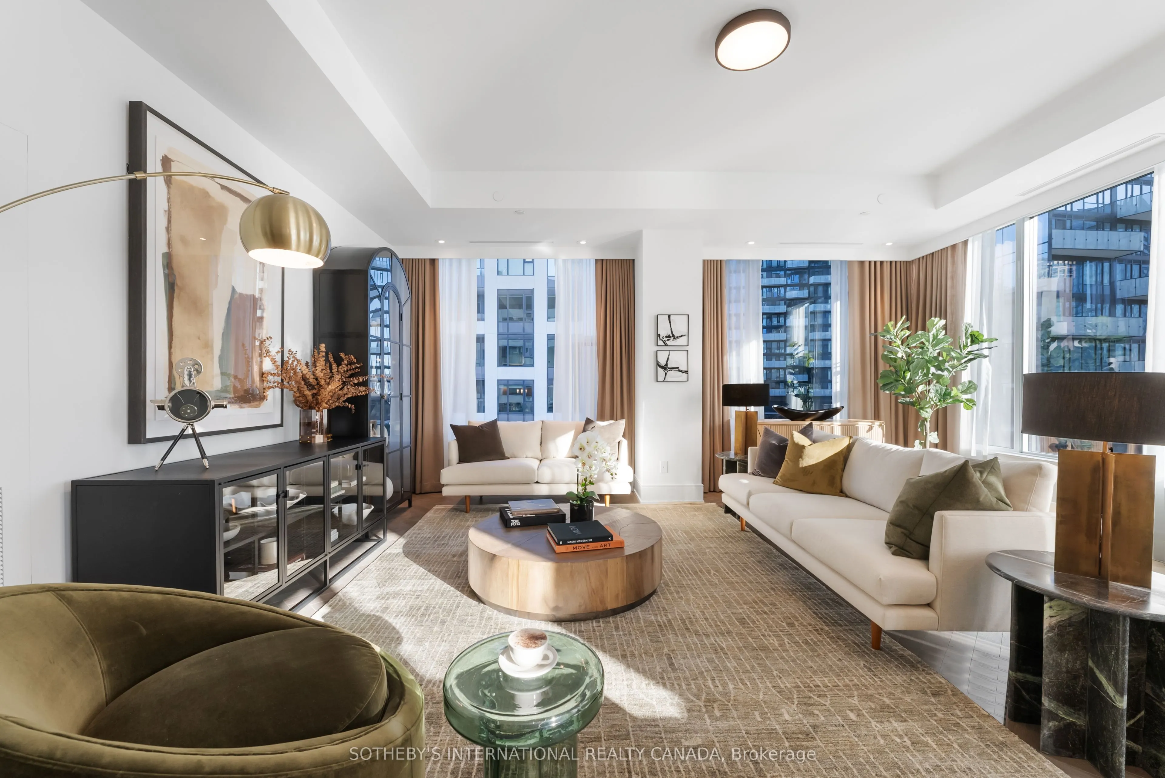 455 Wellington Street W, #1105