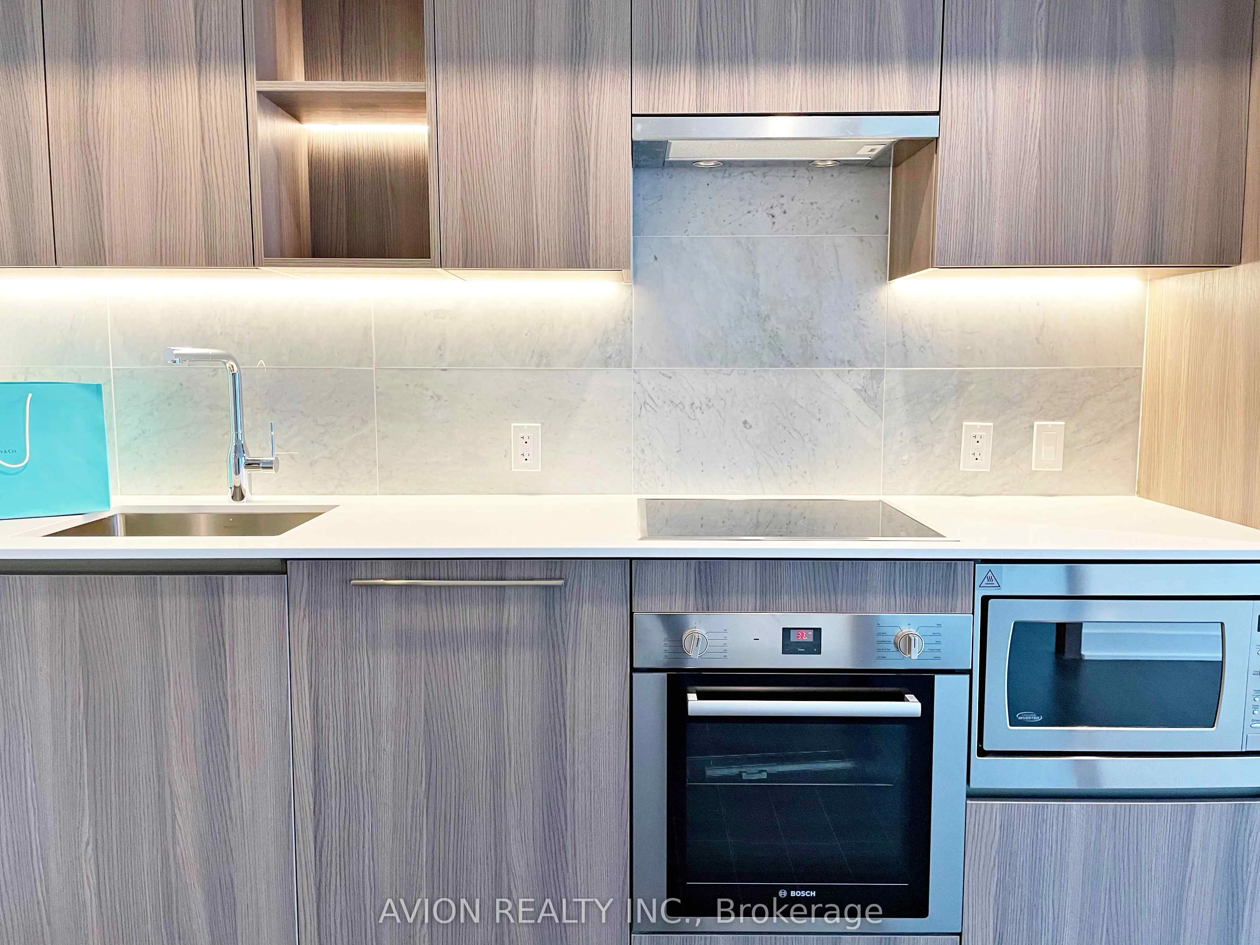 17 Bathurst Street, #2516