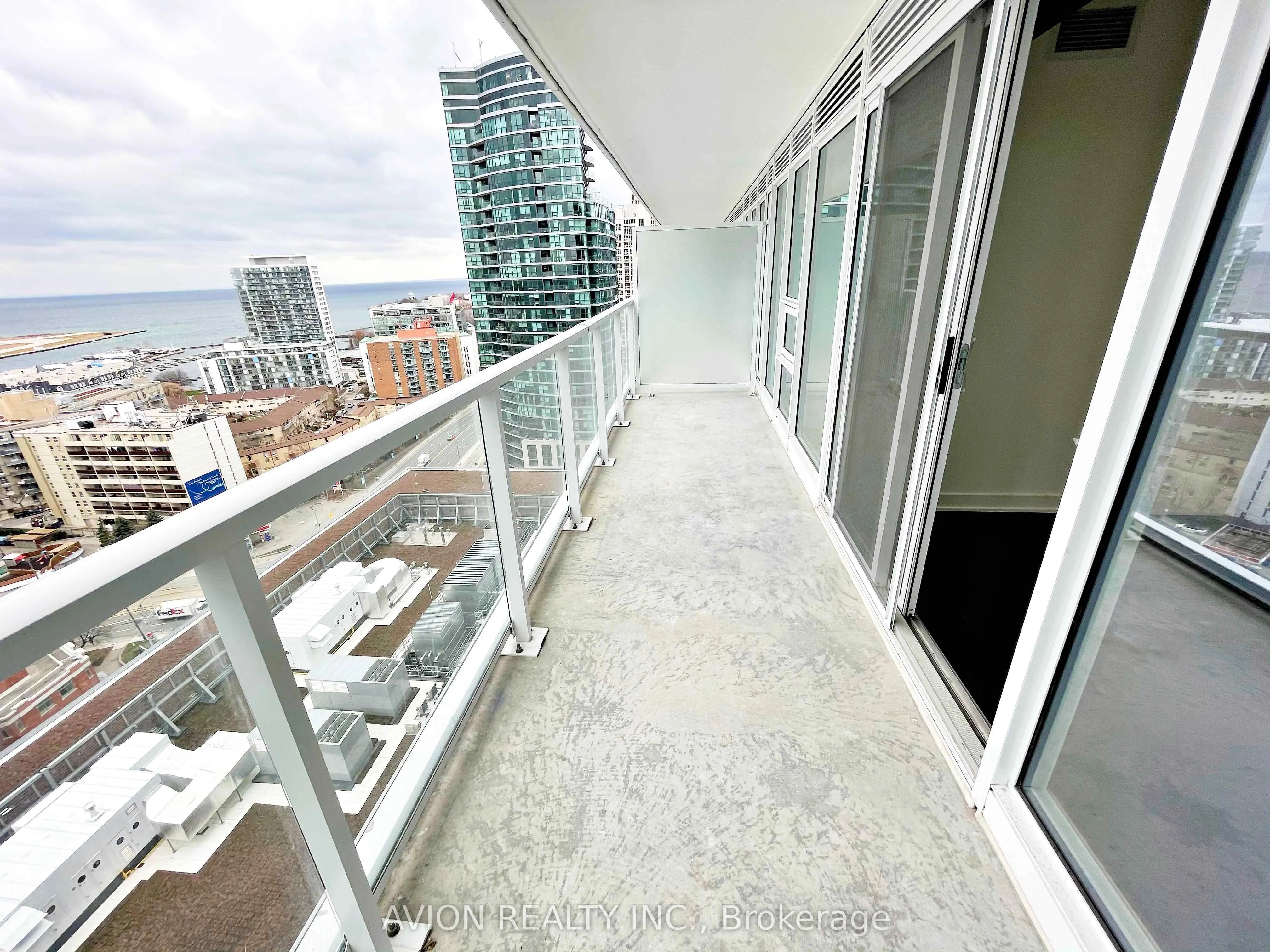 17 Bathurst Street, #2516