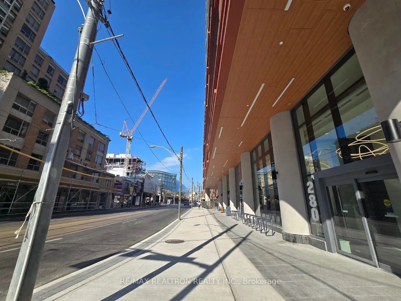280 Dundas Street W, #2813
