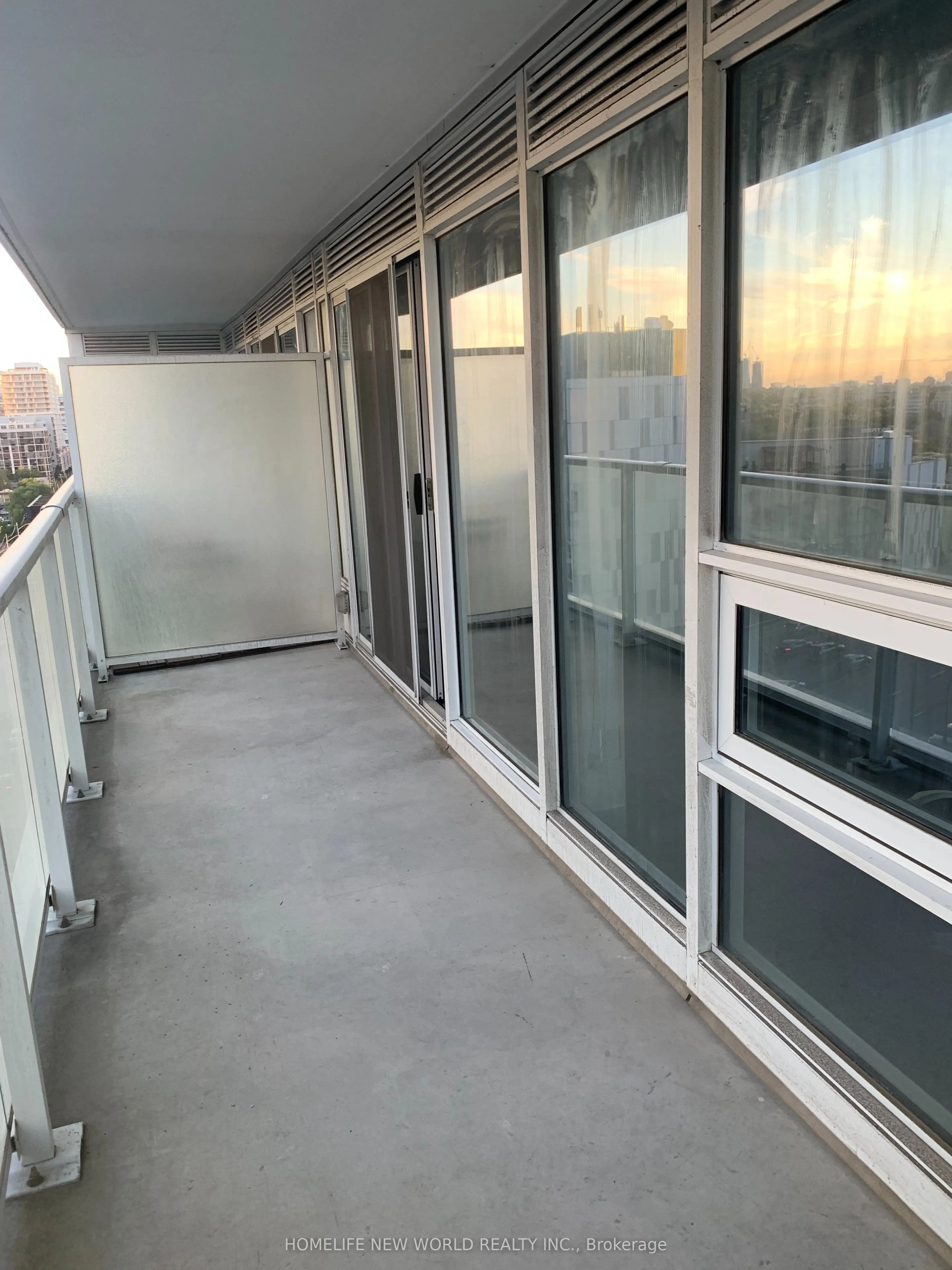 19 Bathurst Street, #1701