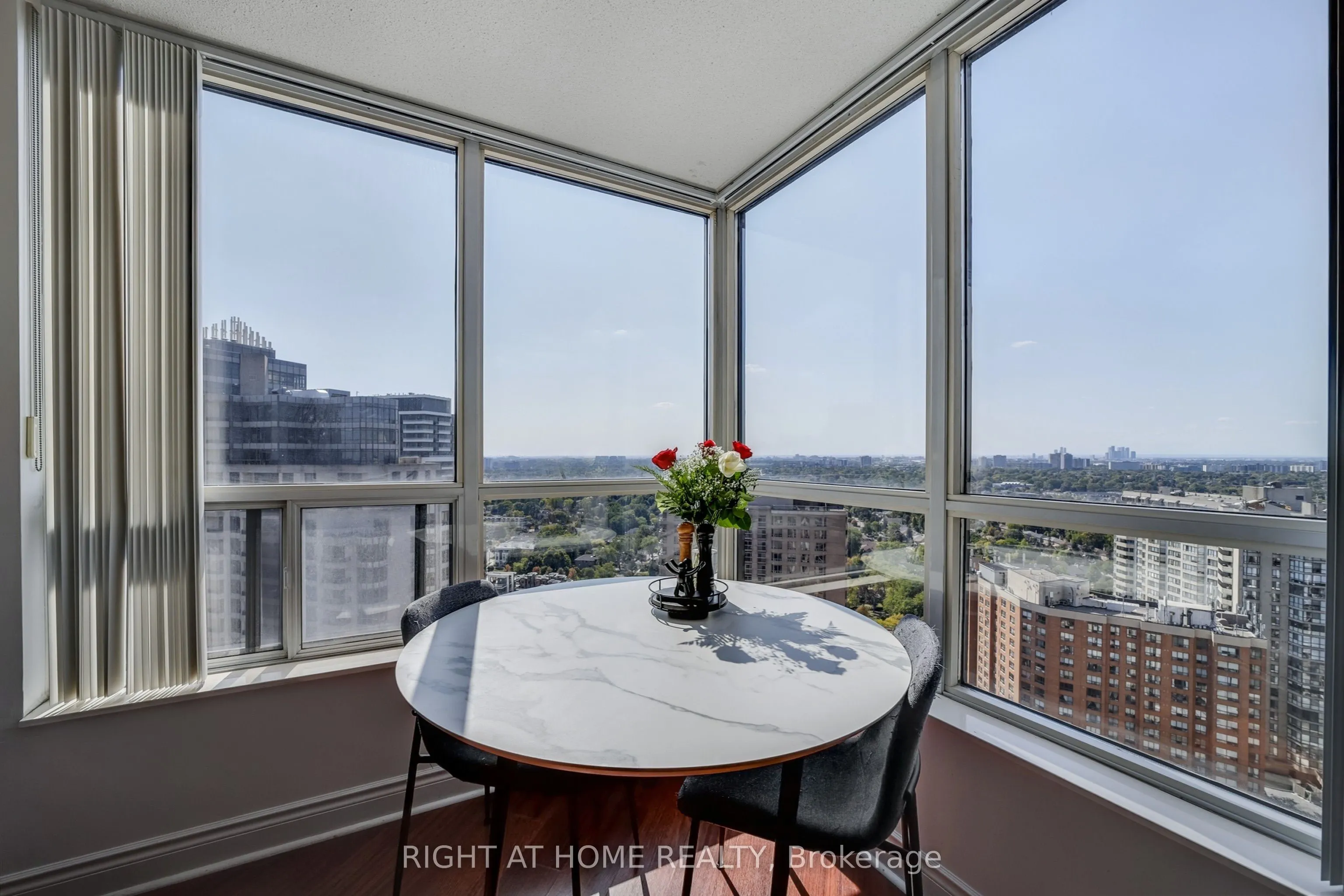 10 Northtown Way, #2606