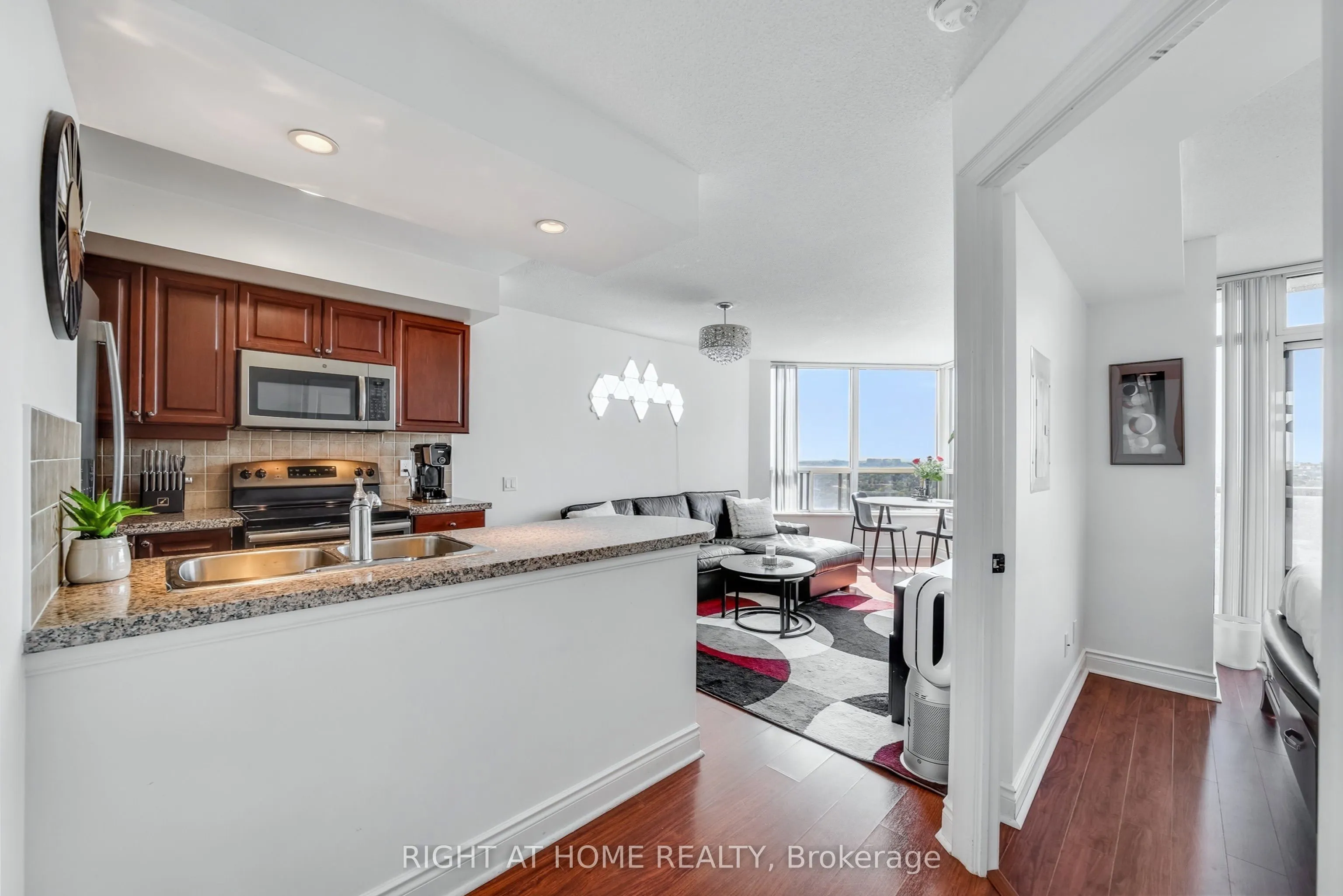 10 Northtown Way, #2606