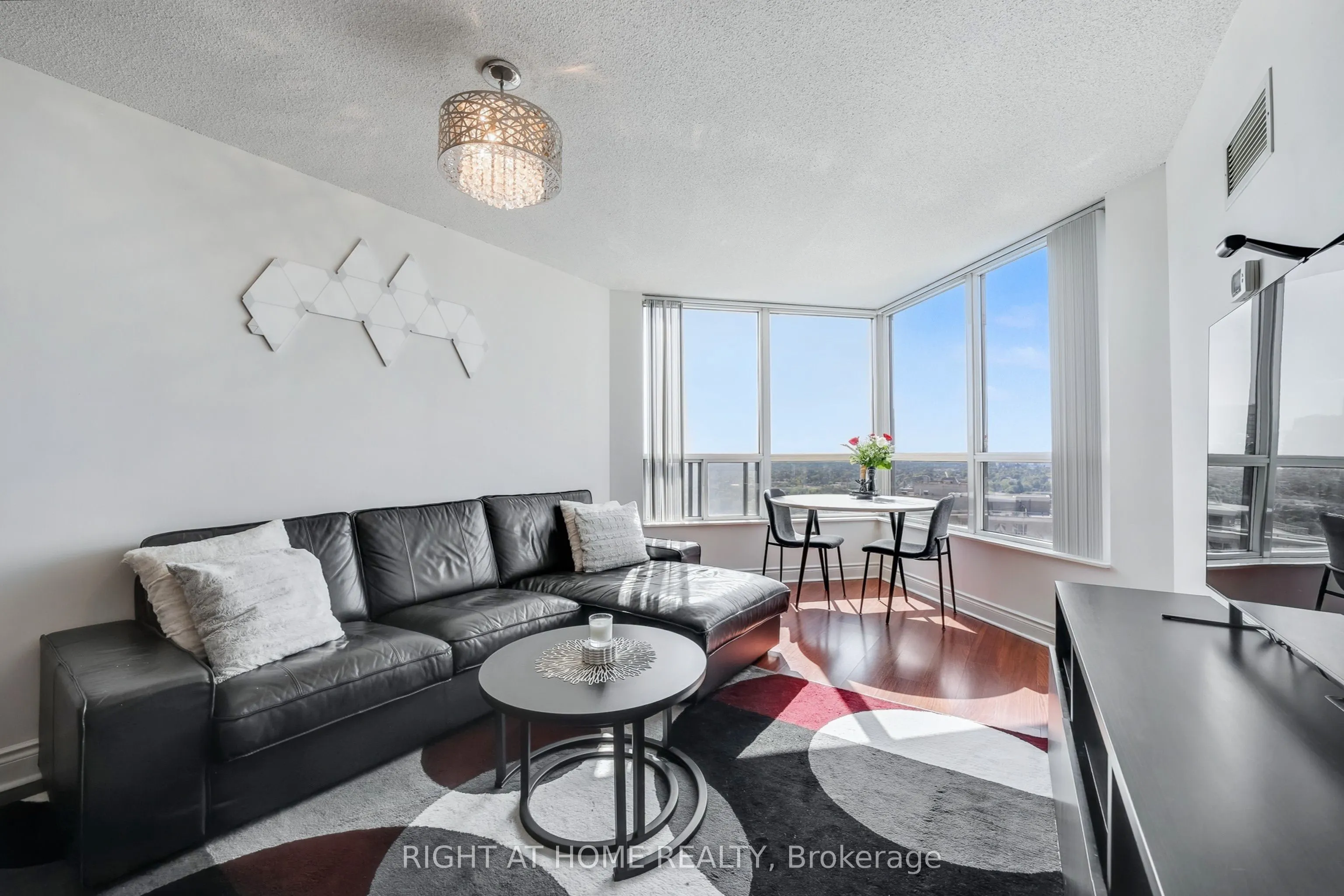 10 Northtown Way, #2606