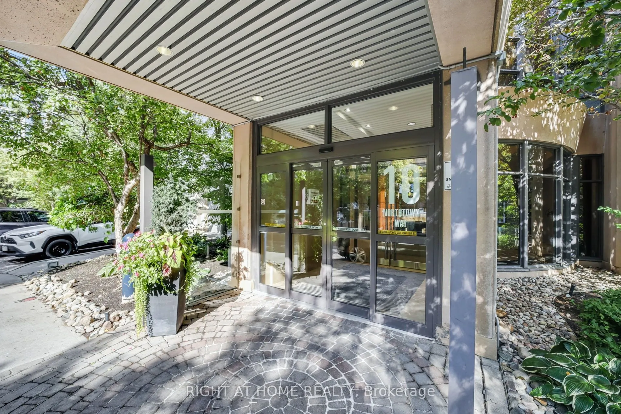 10 Northtown Way, #2606