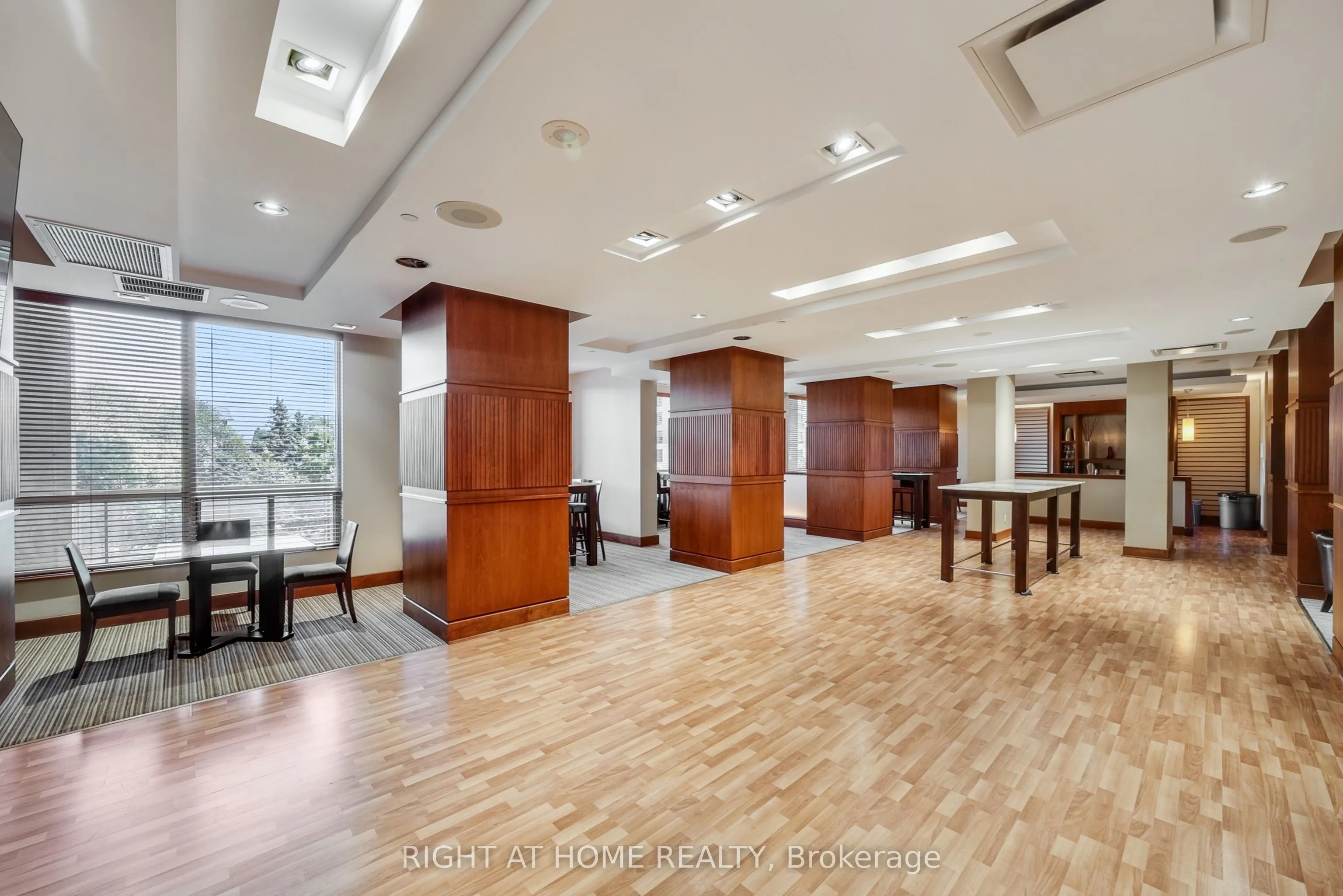 10 Northtown Way, #2606