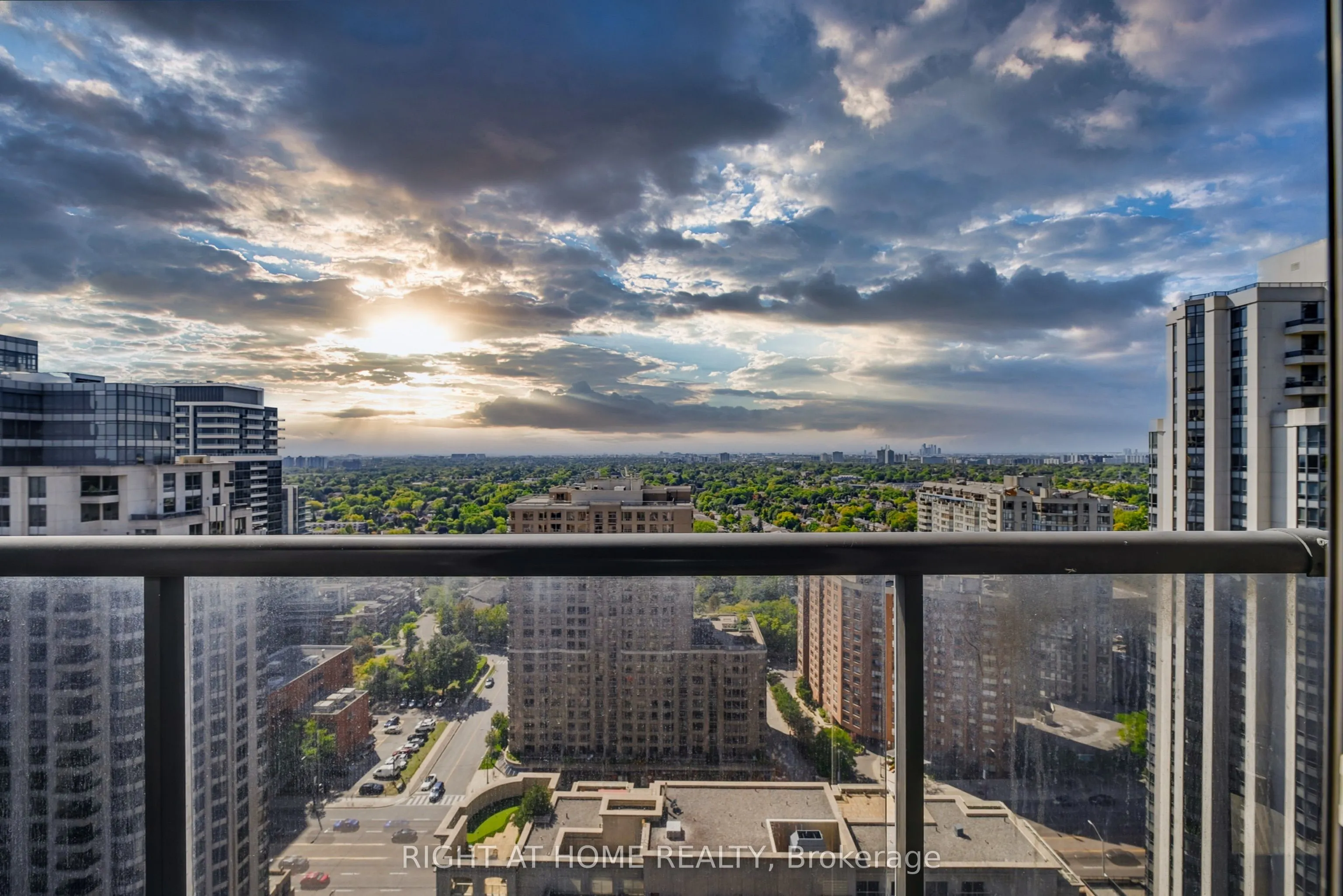 10 Northtown Way, #2606