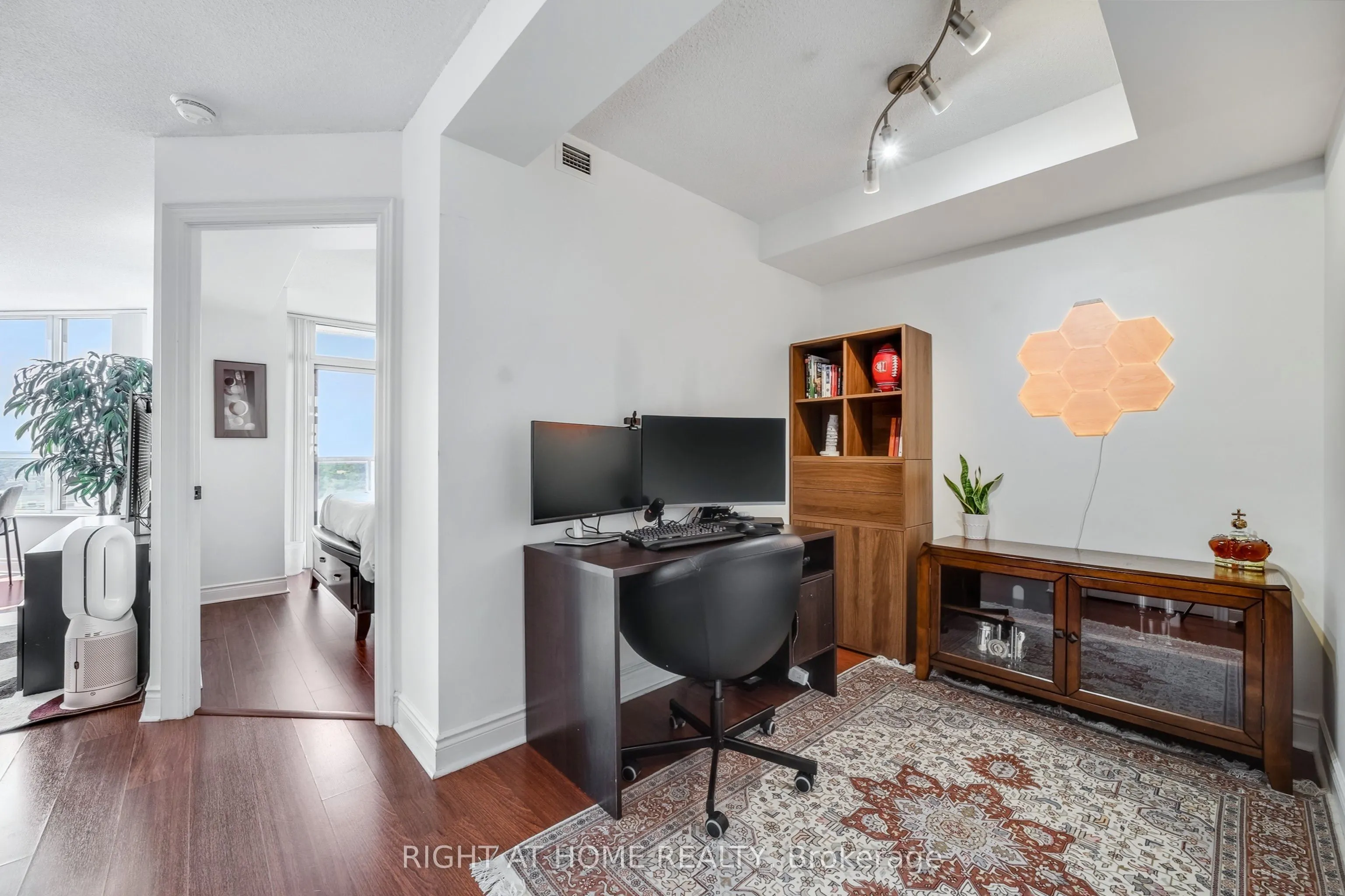 10 Northtown Way, #2606