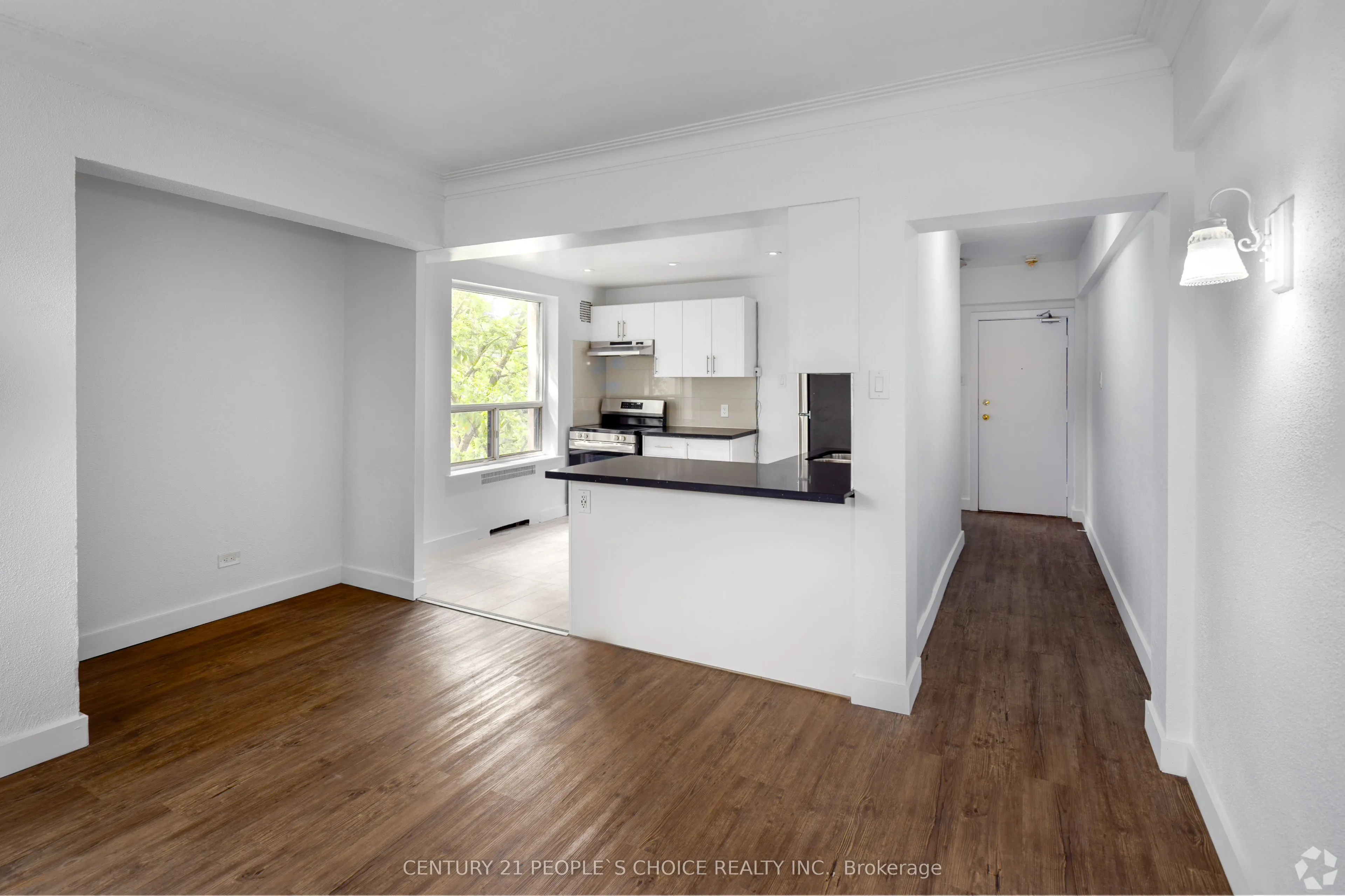 875 Avenue Road, #9