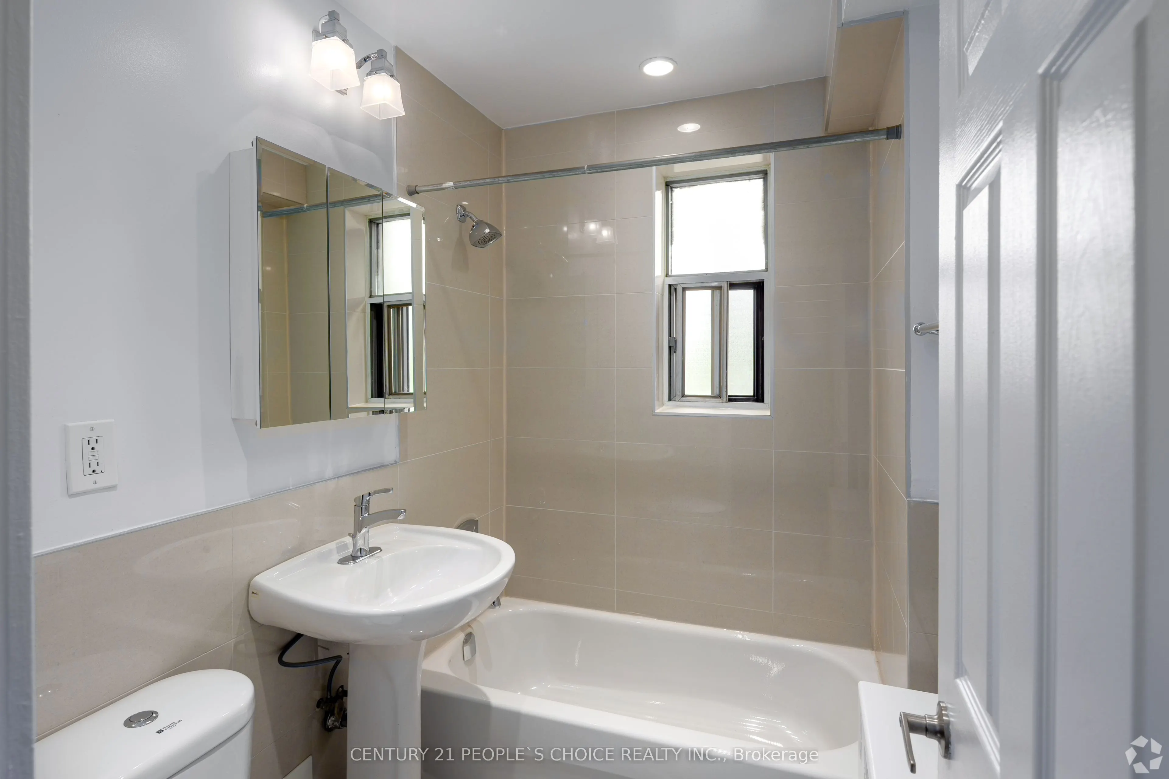 875 Avenue Road, #9