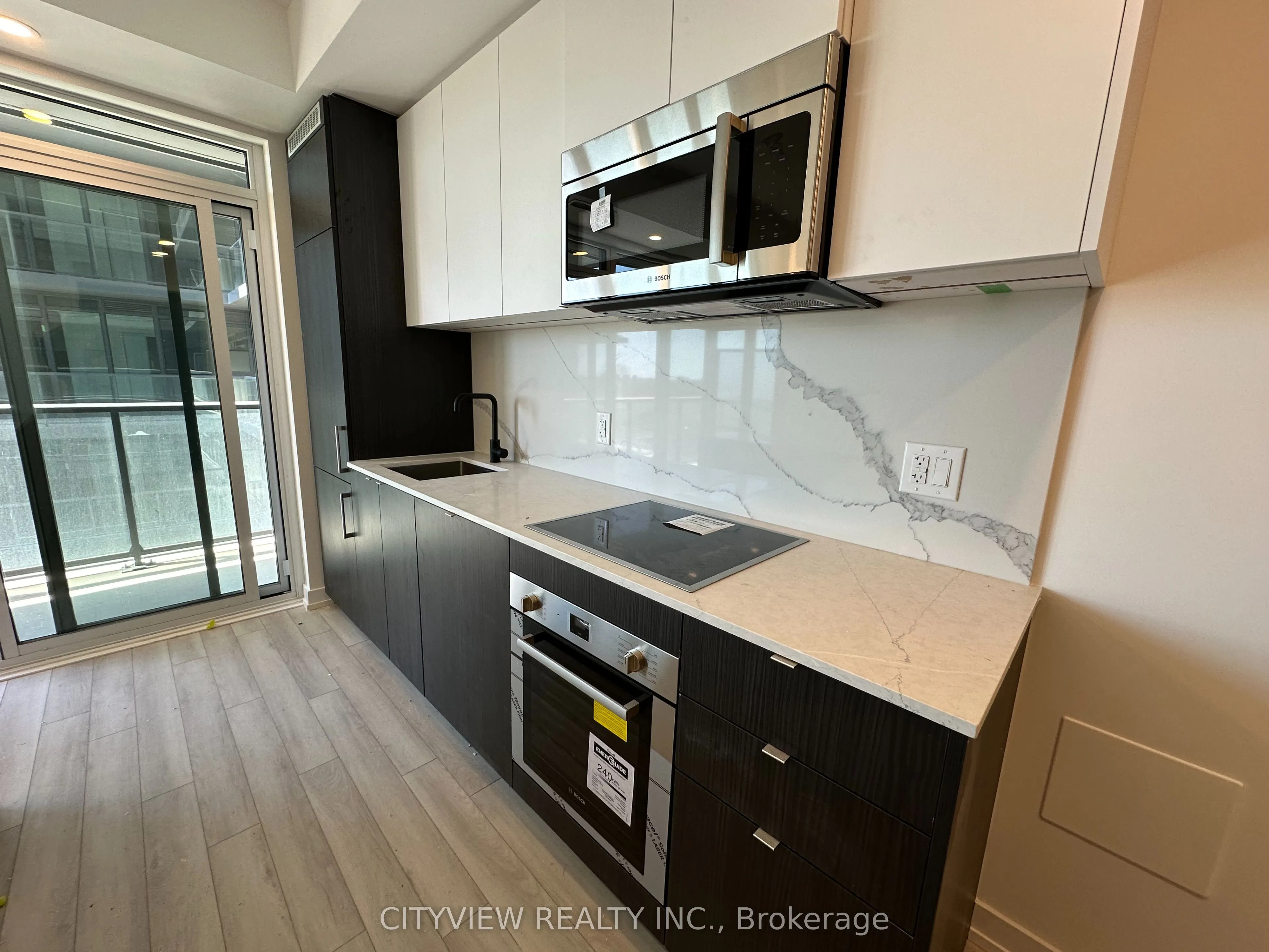 500 Dupont Street, #518