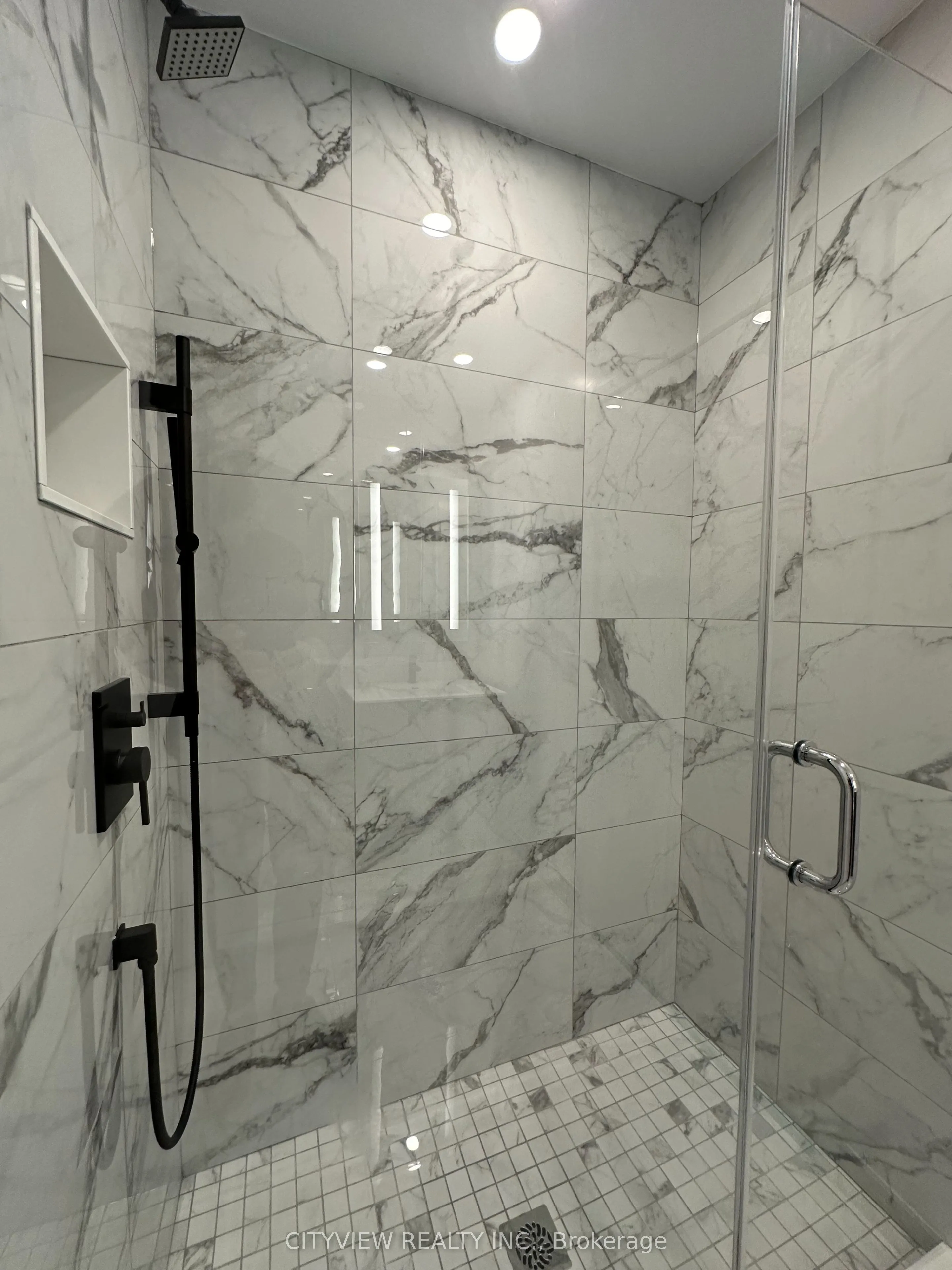 500 Dupont Street, #518