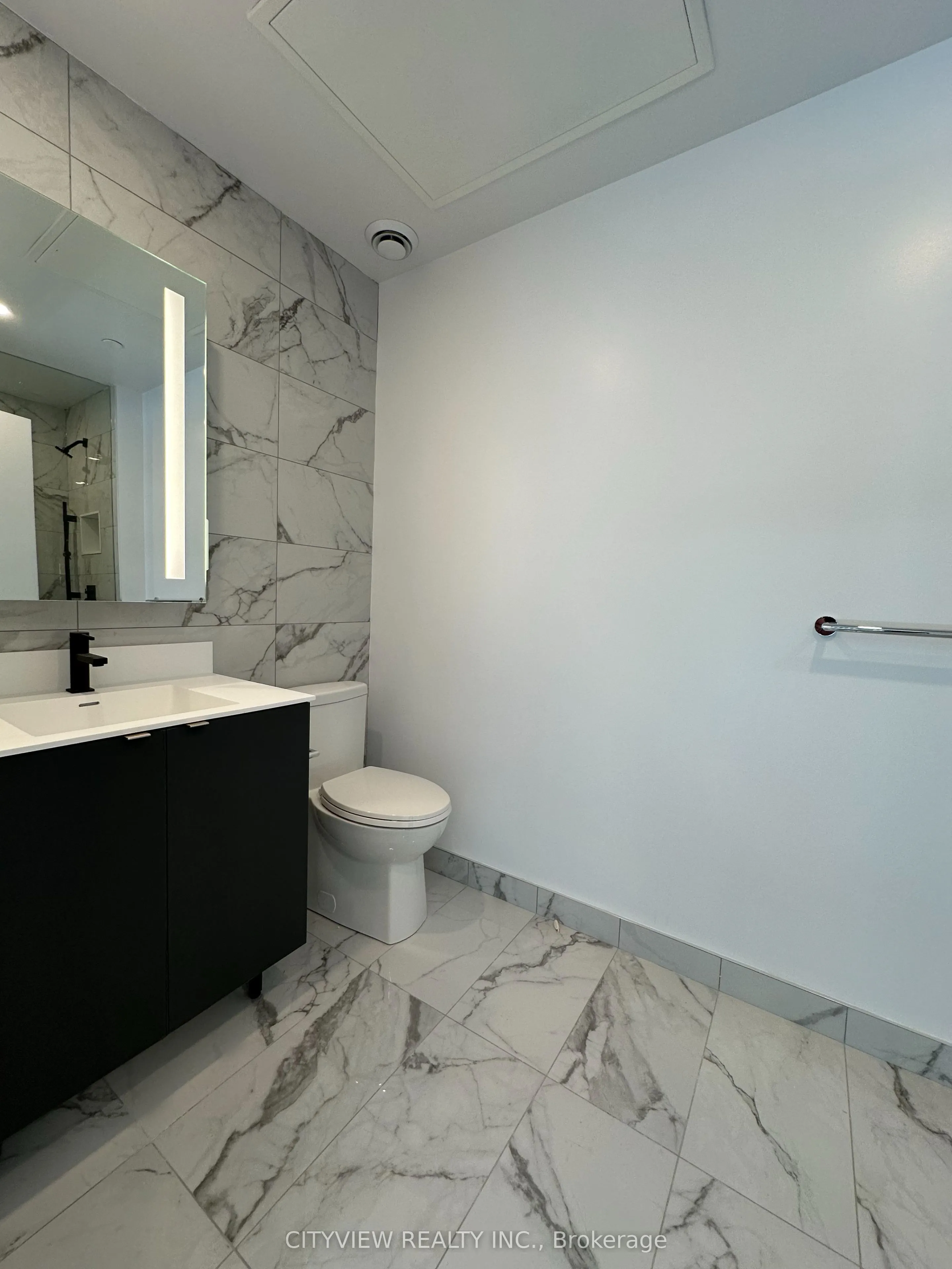500 Dupont Street, #518
