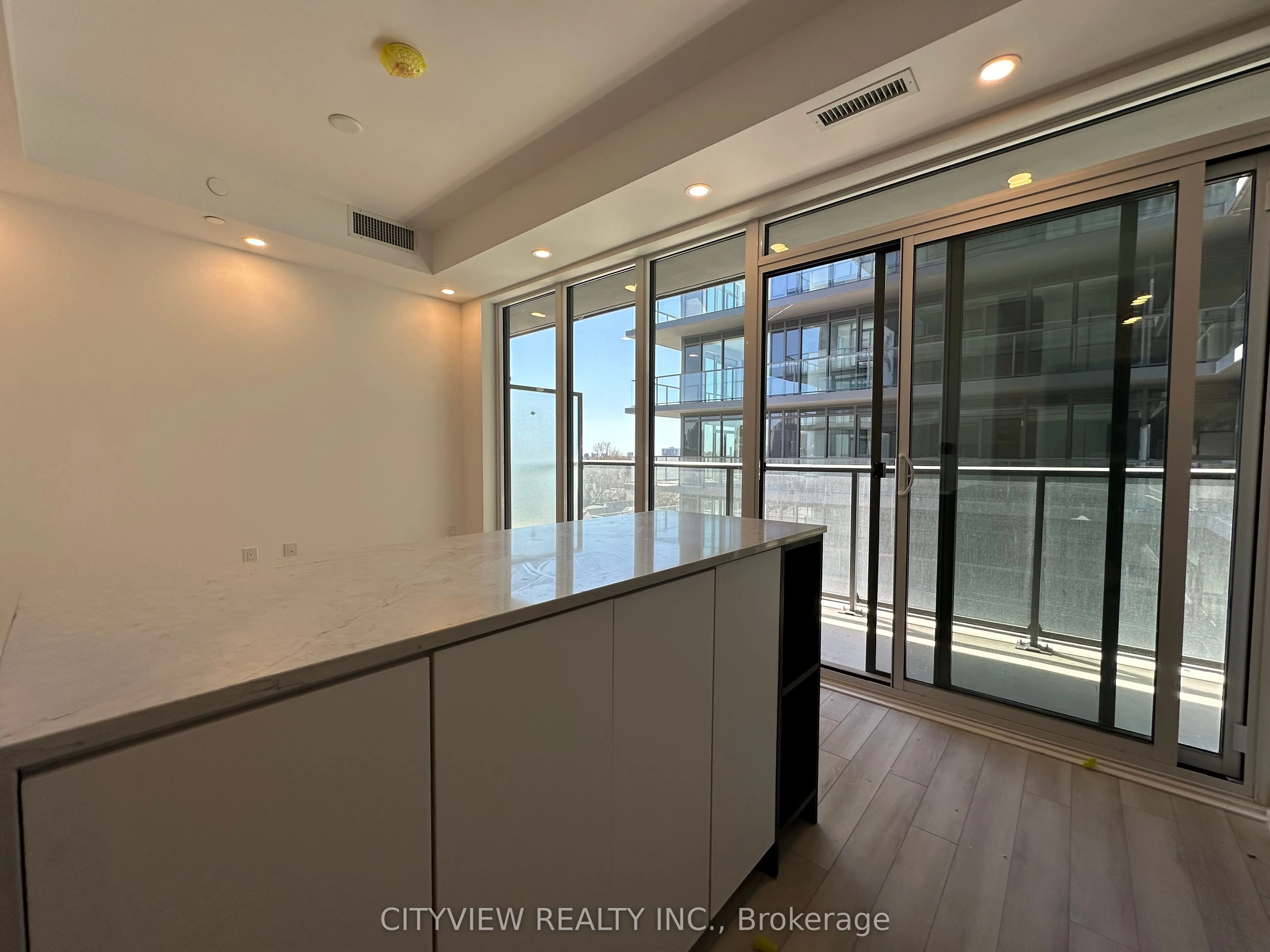 500 Dupont Street, #518