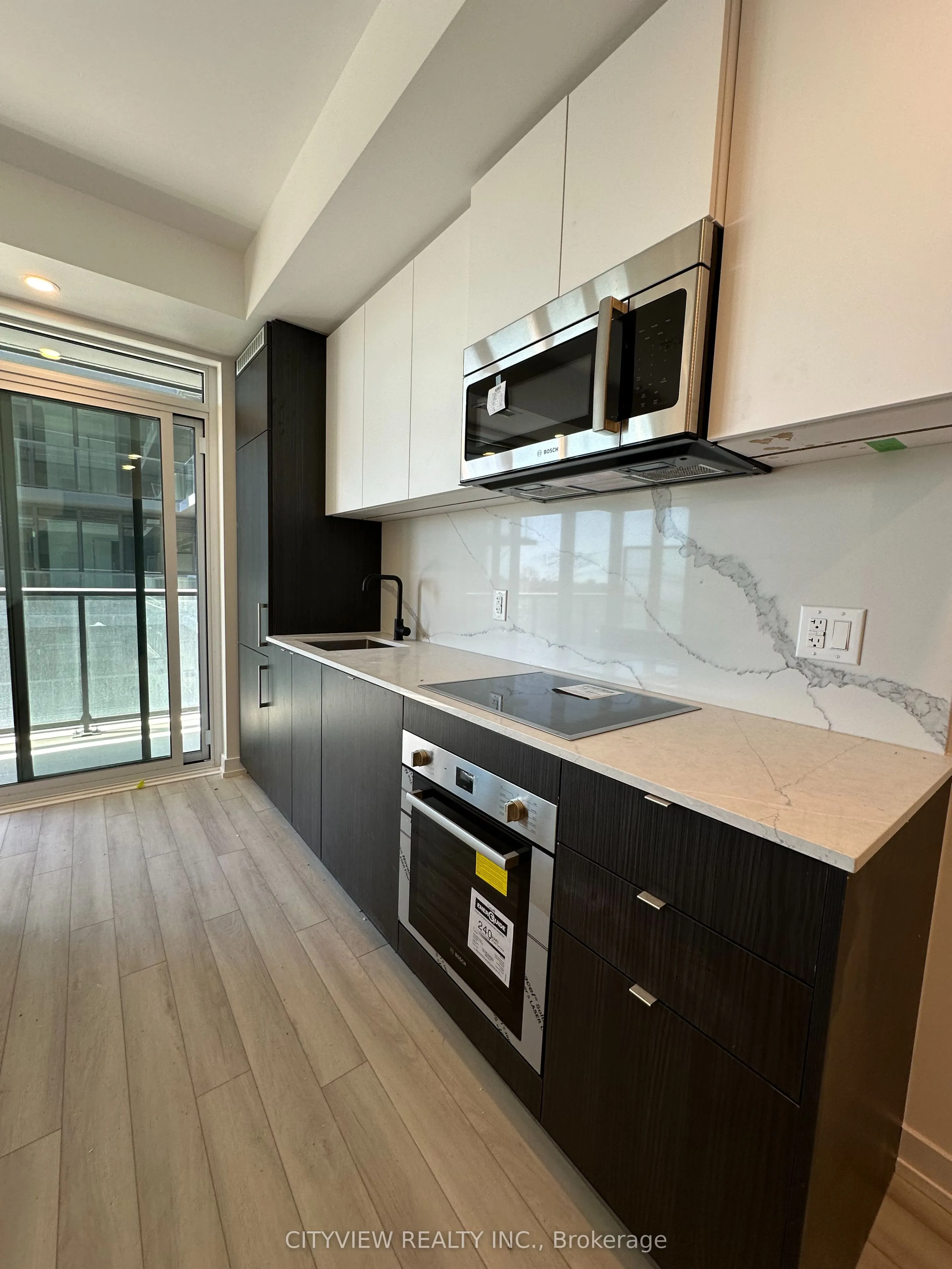 500 Dupont Street, #518