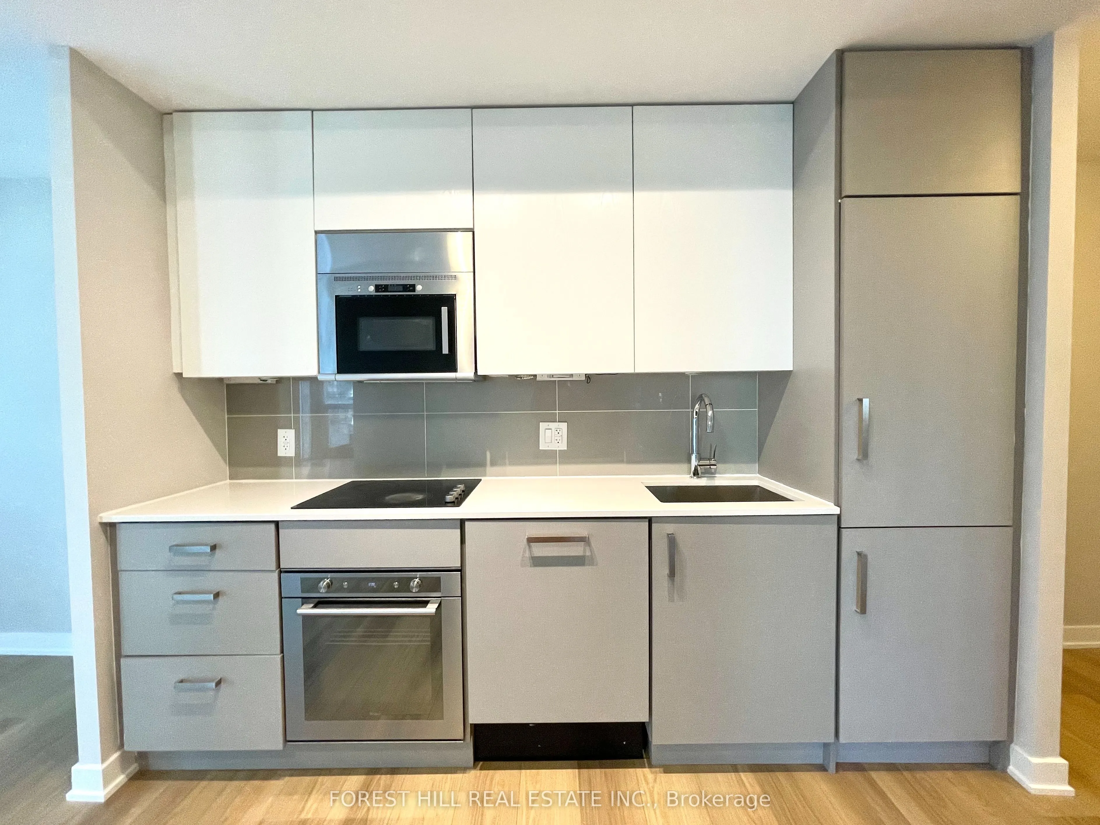 17 Dundonald Street, #908