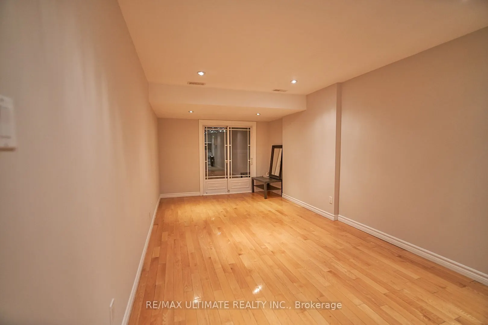 35 Longboat Avenue, #Upper