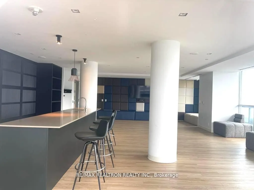 120 Parliament Street, #1513