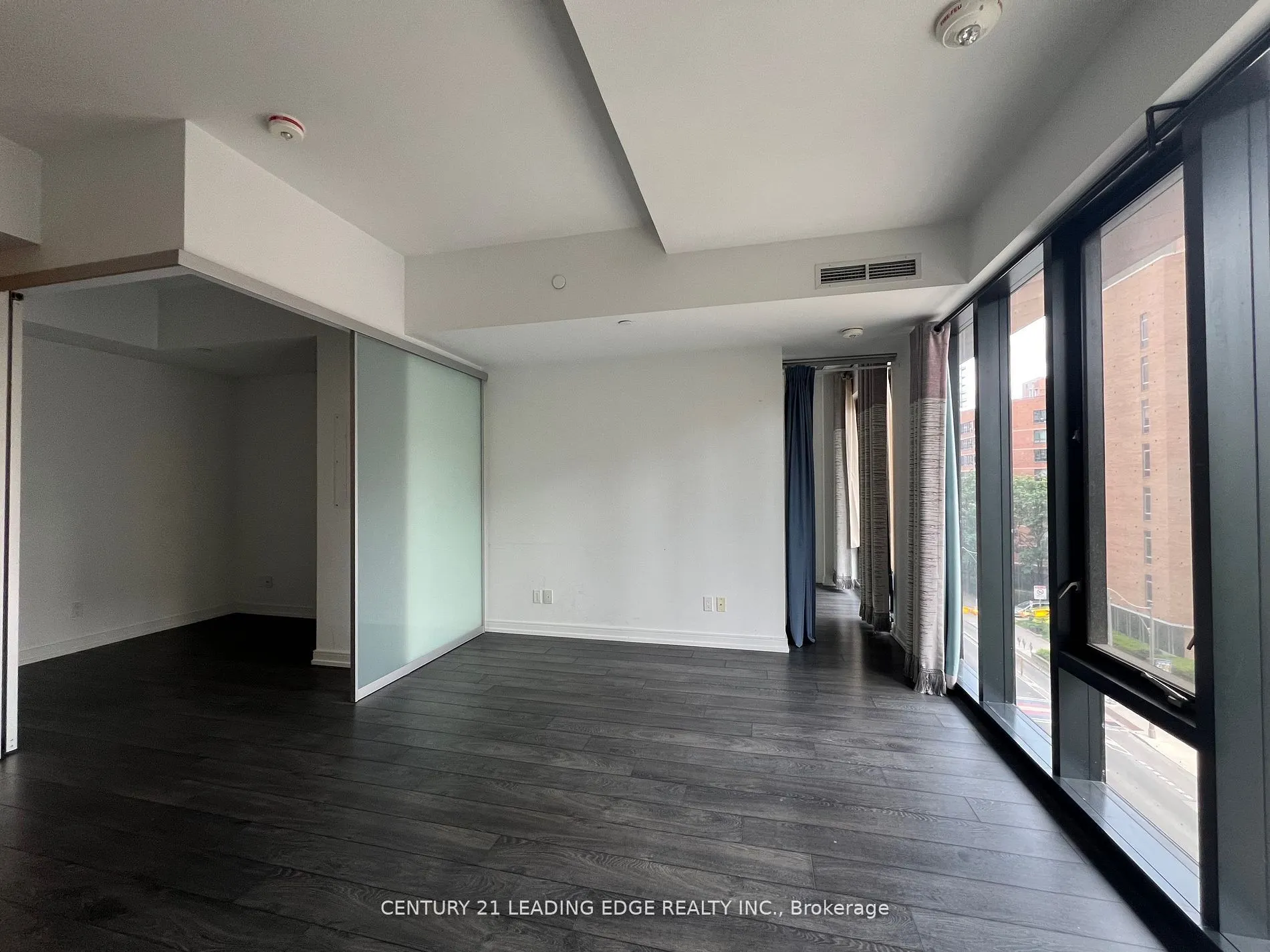 28 Wellesley Street E, #405