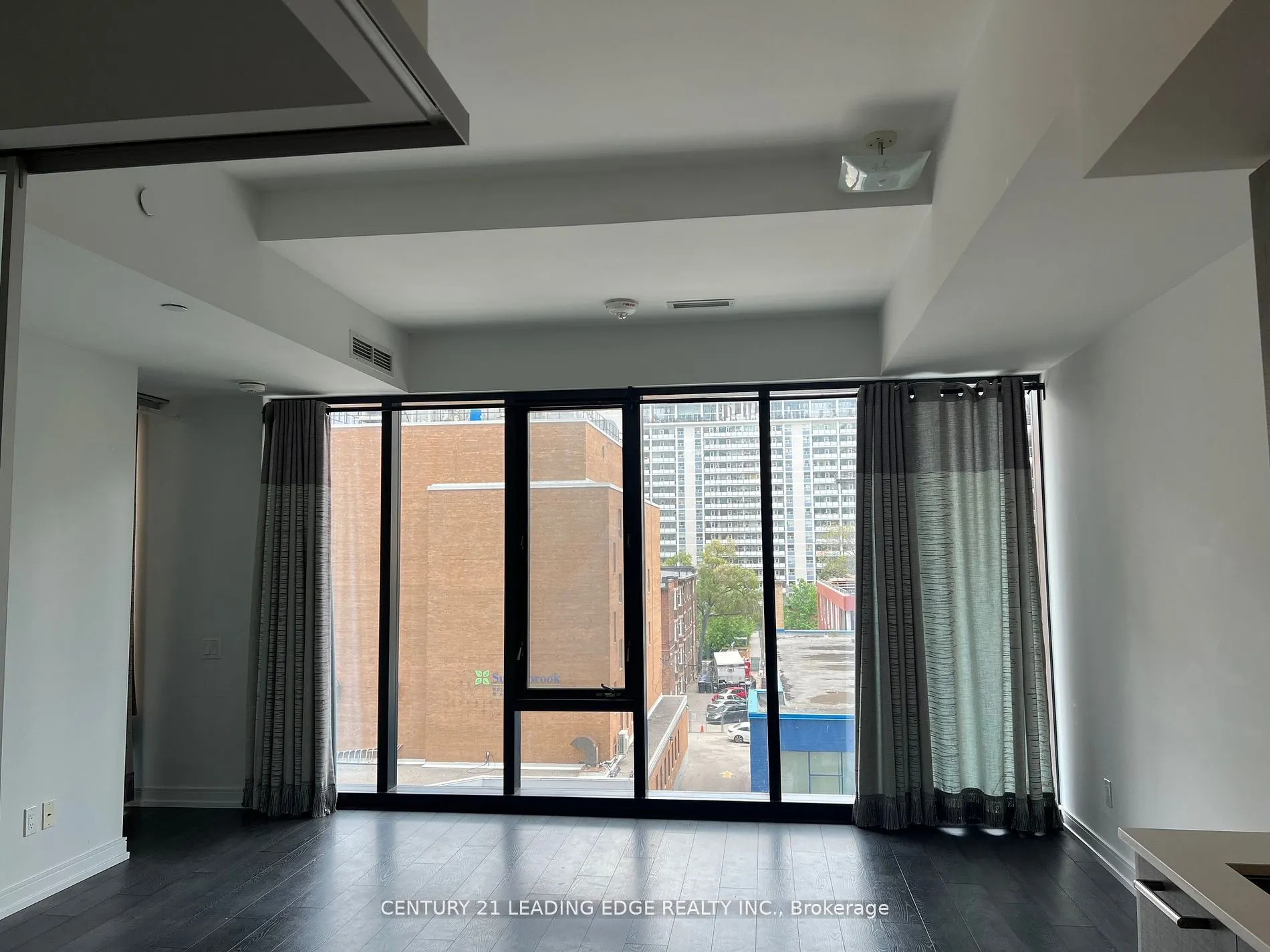 28 Wellesley Street E, #405