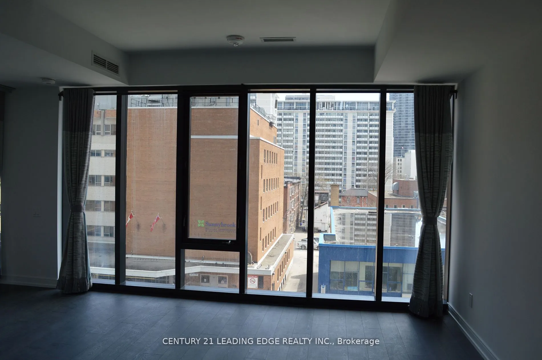 28 Wellesley Street E, #405