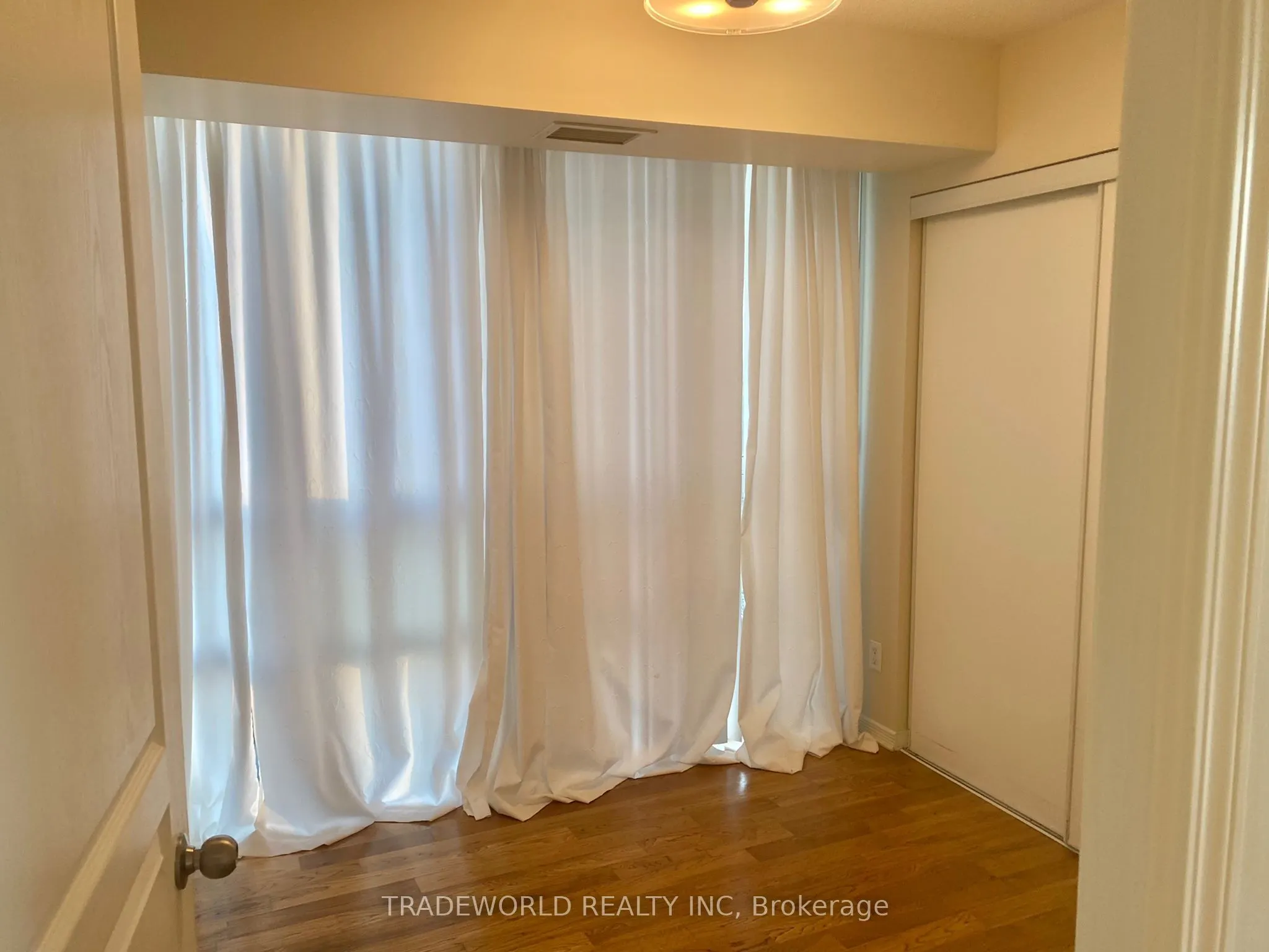 509 Beecroft Road, #603